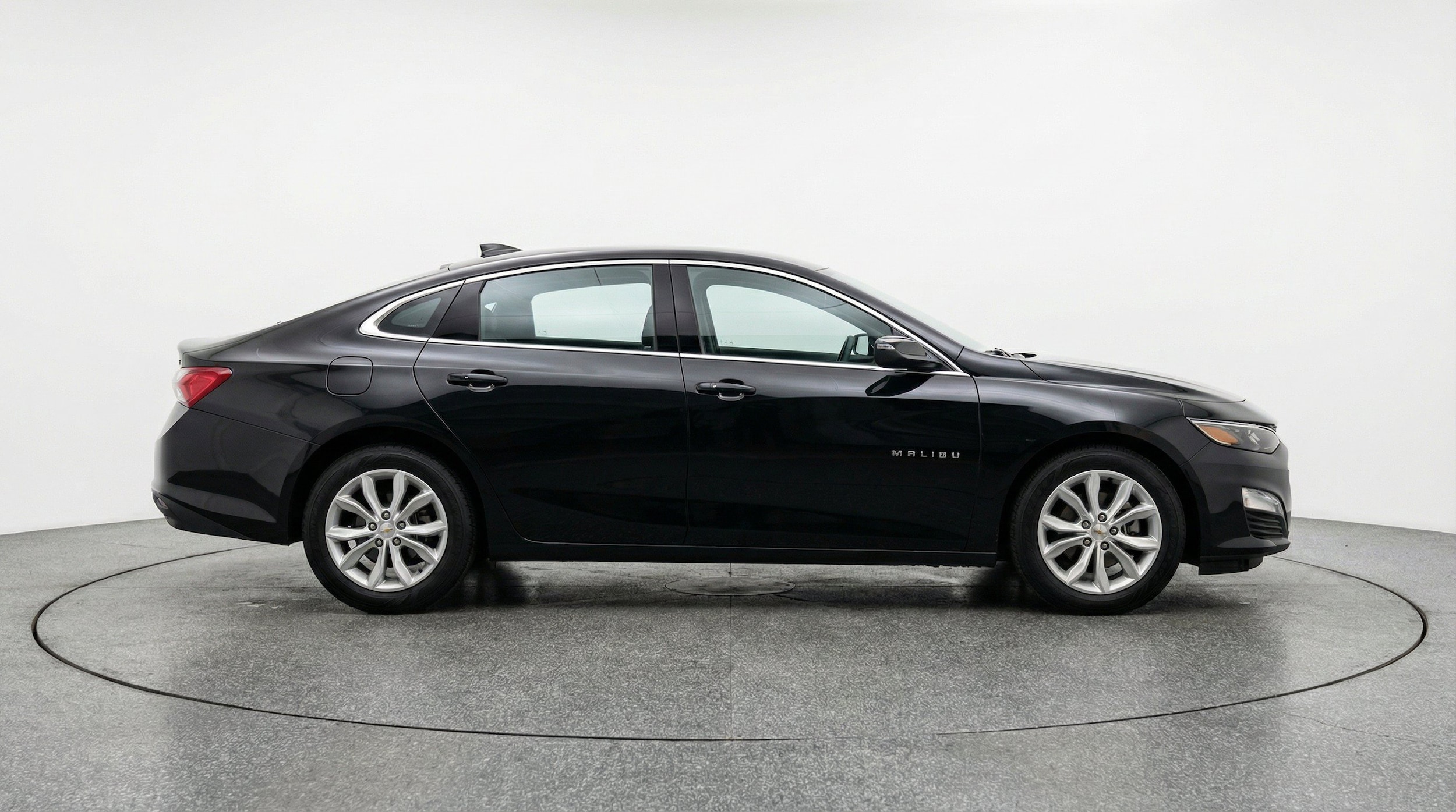 Thumbnail: 2024 Chevrolet Malibu - 11