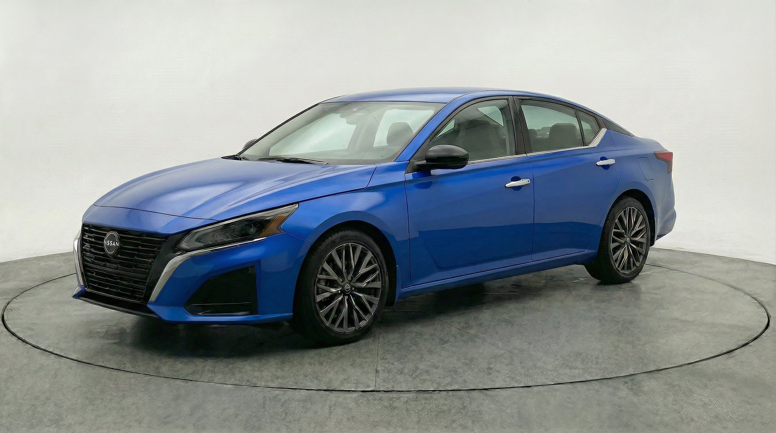 Thumbnail: 2025 Nissan Altima - 3