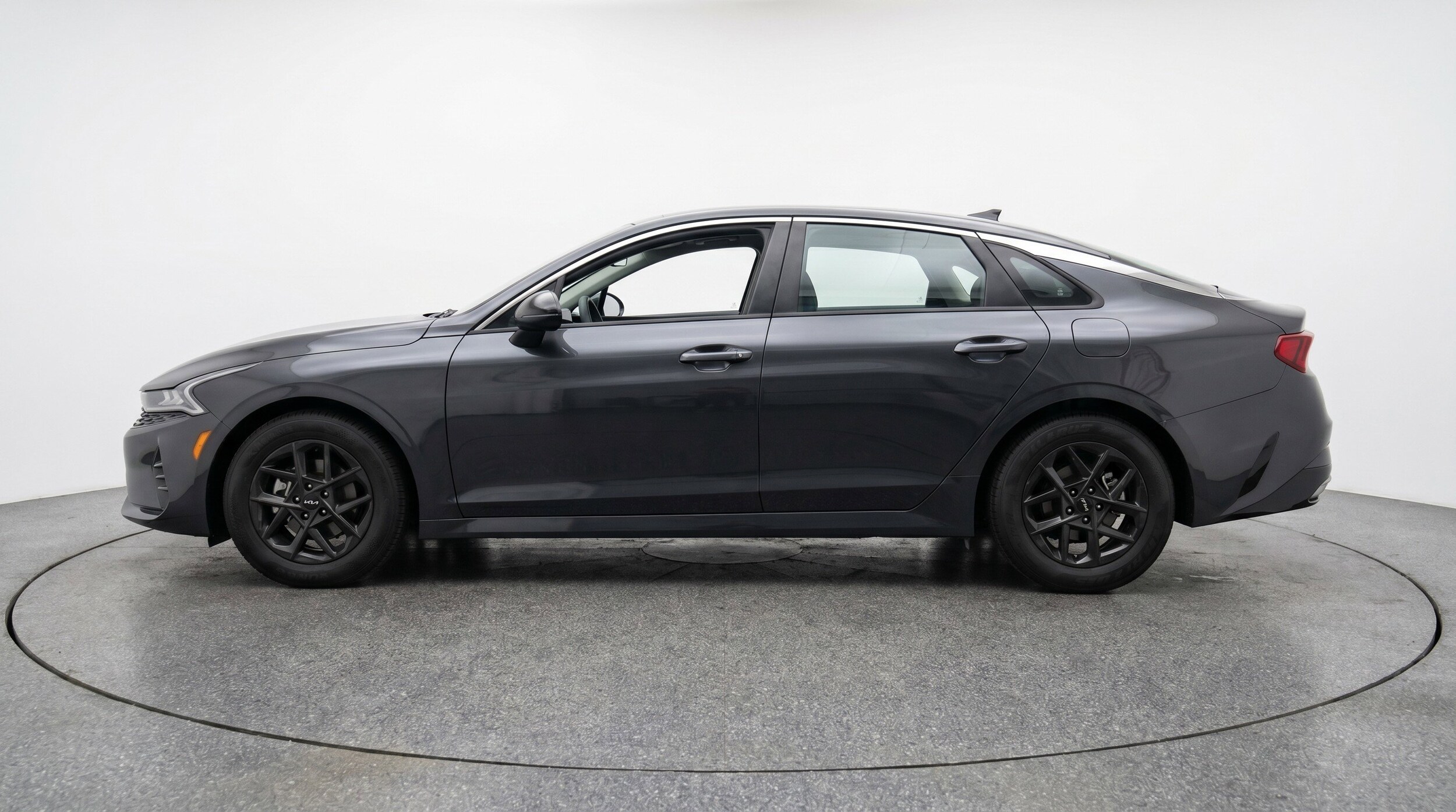 Thumbnail: 2025 Kia K5 - 5