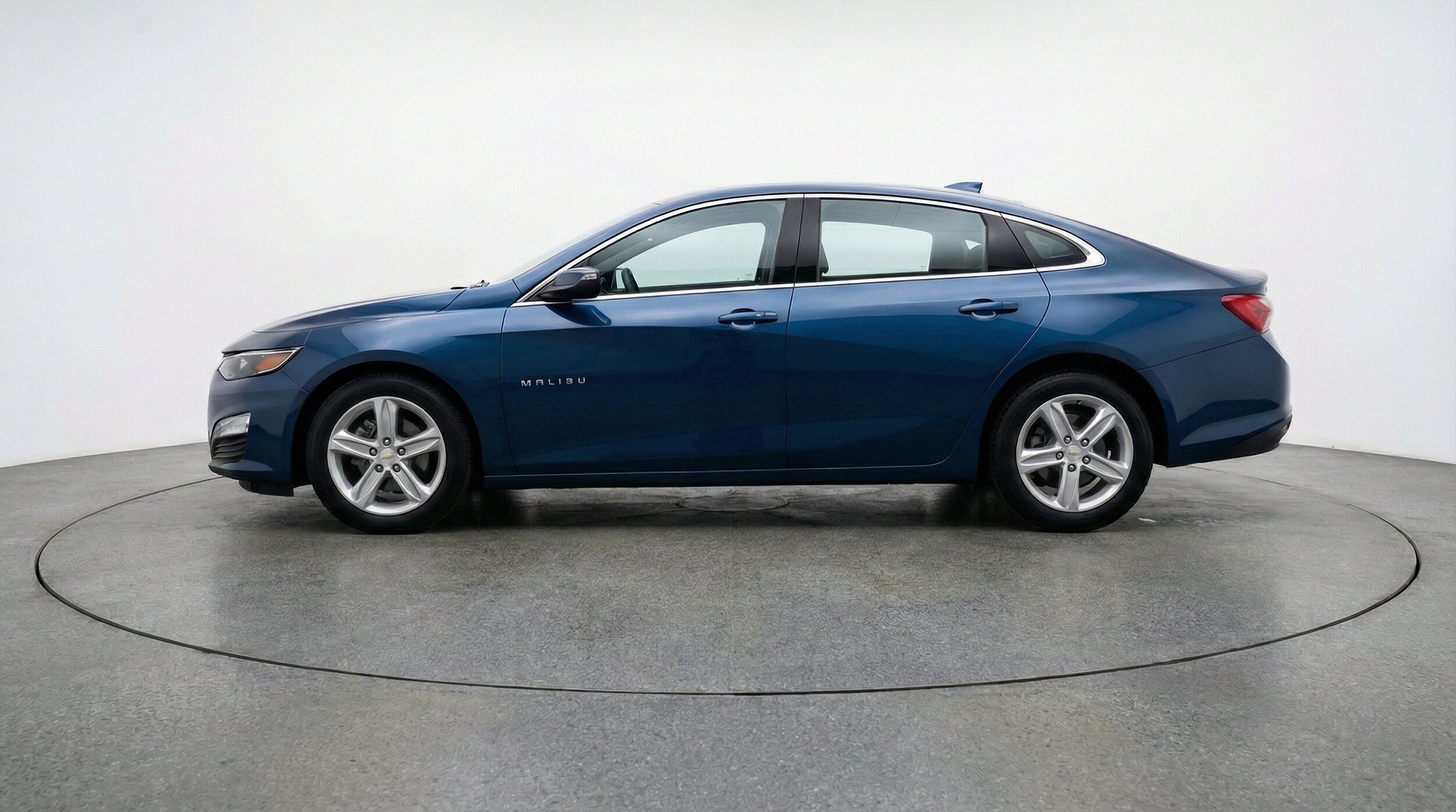 Thumbnail: 2024 Chevrolet Malibu - 5