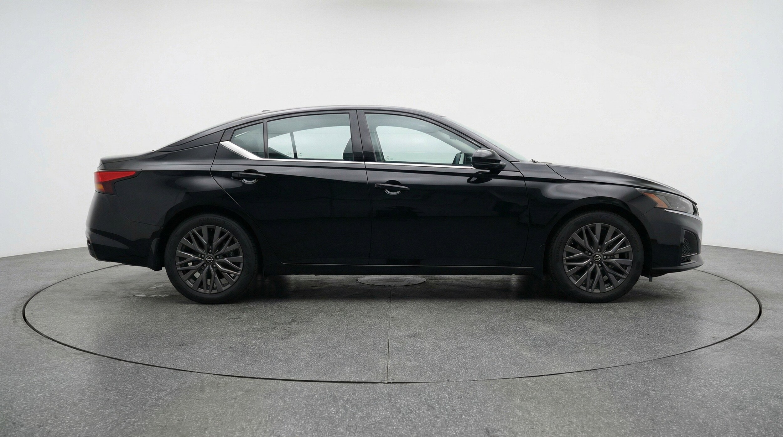 Thumbnail: 2025 Nissan Altima - 11