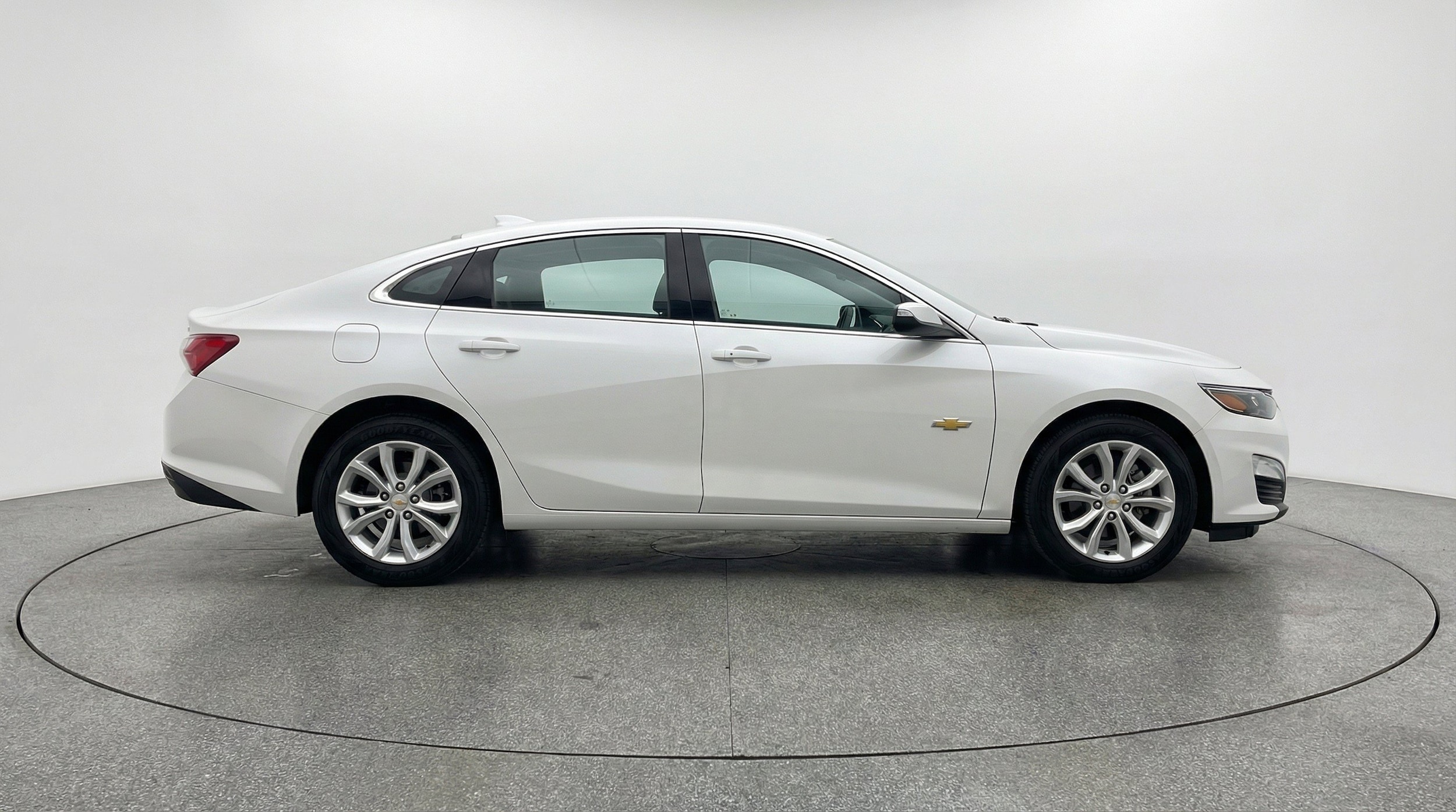 Thumbnail: 2024 Chevrolet Malibu - 11