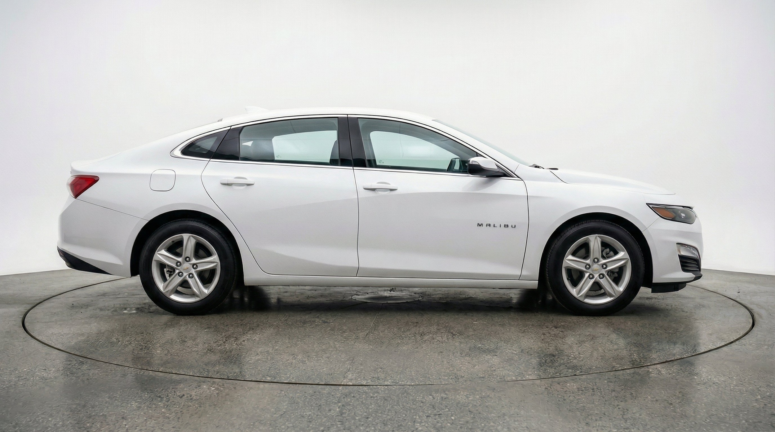 Thumbnail: 2024 Chevrolet Malibu - 11