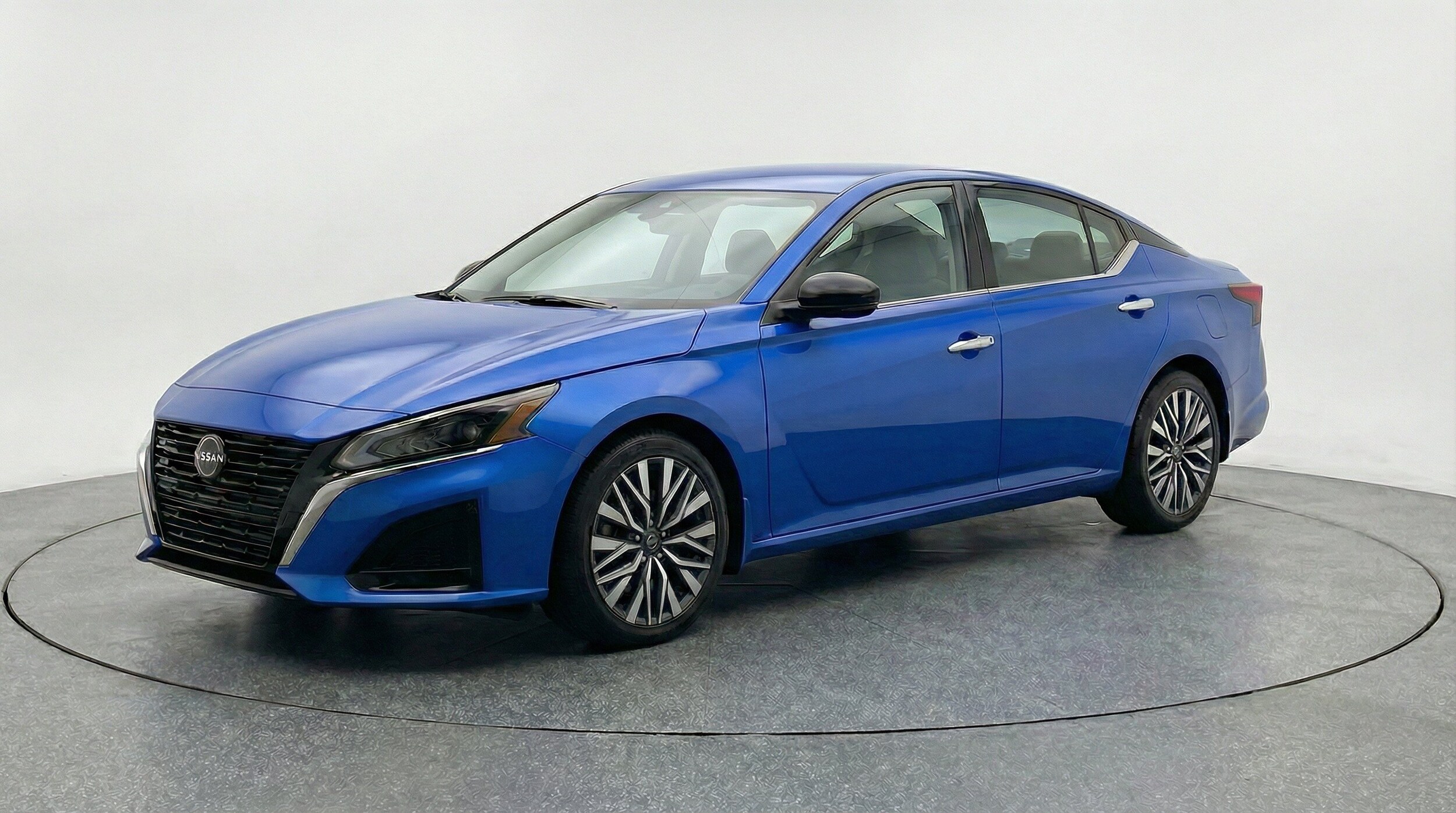 Thumbnail: 2025 Nissan Altima - 3