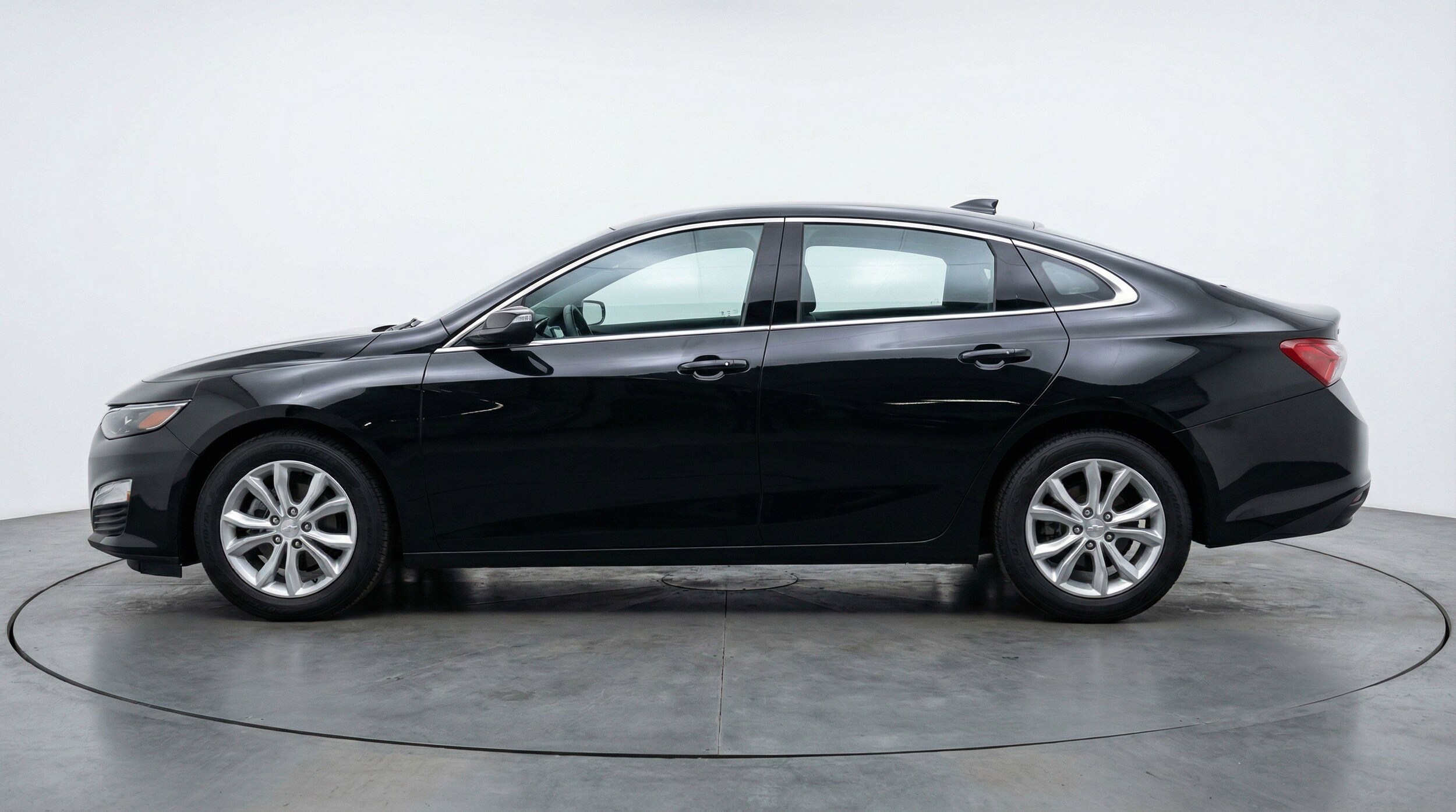 Thumbnail: 2024 Chevrolet Malibu - 5