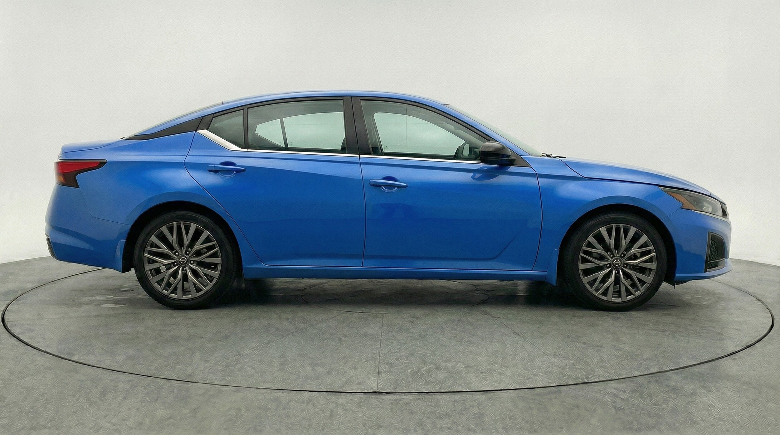 Thumbnail: 2025 Nissan Altima - 11