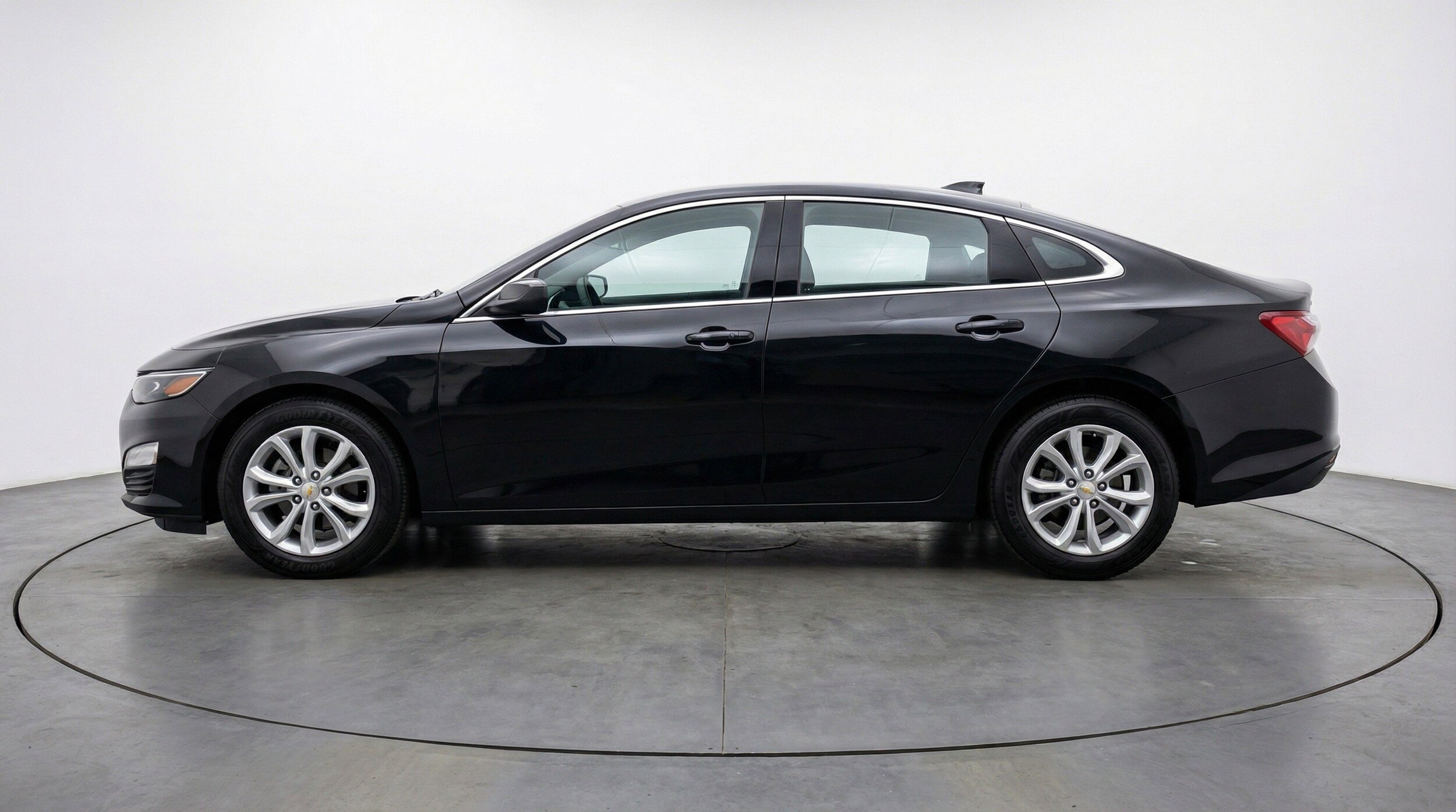 Thumbnail: 2024 Chevrolet Malibu - 5