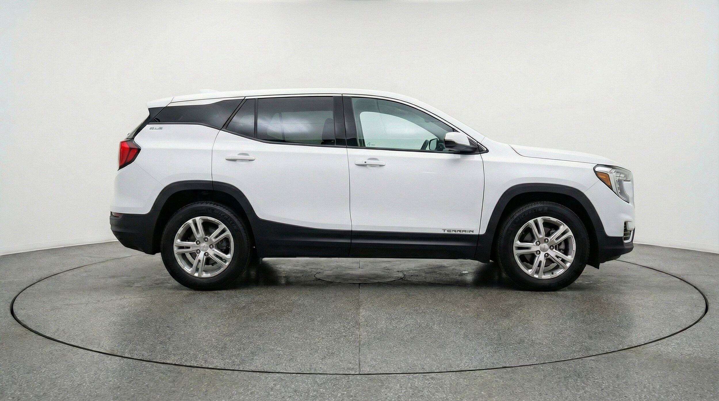 Thumbnail: 2024 GMC Terrain - 11