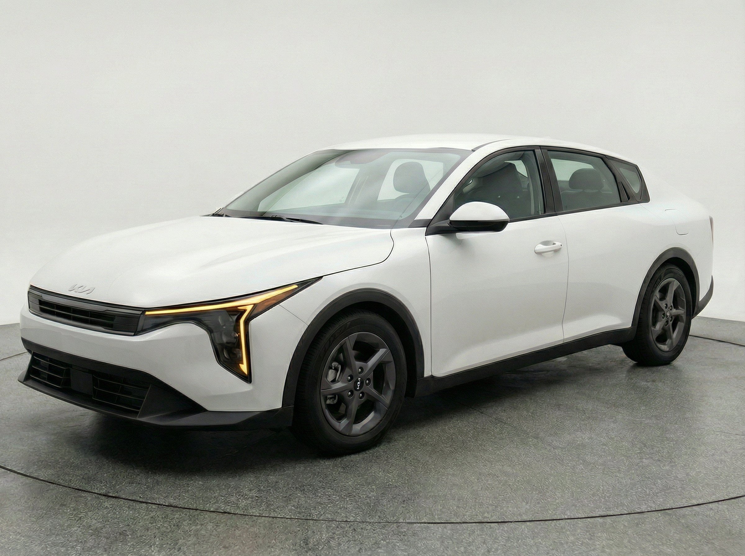 Thumbnail: 2025 Kia K4 - 3