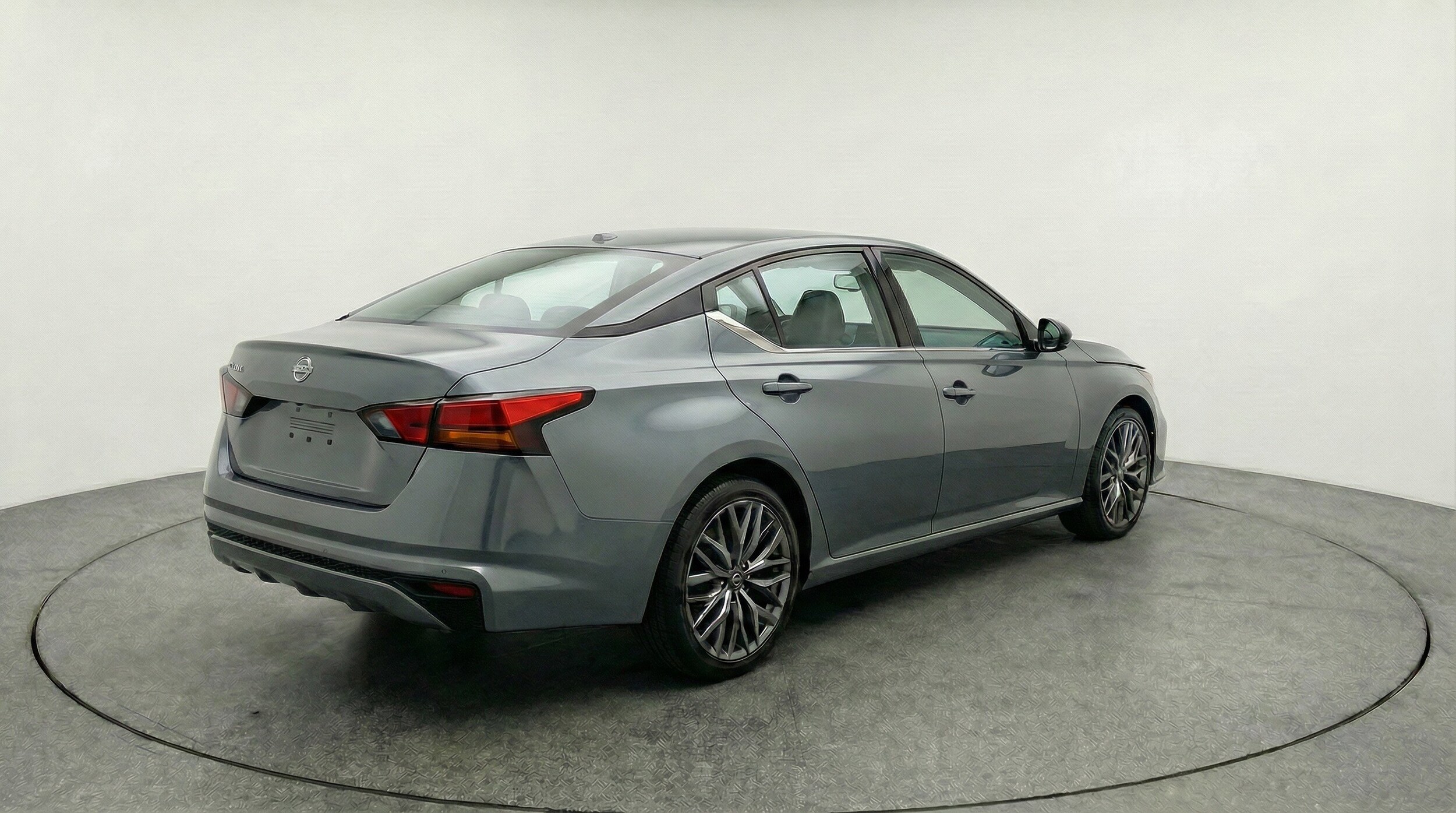 Thumbnail: 2025 Nissan Altima - 9