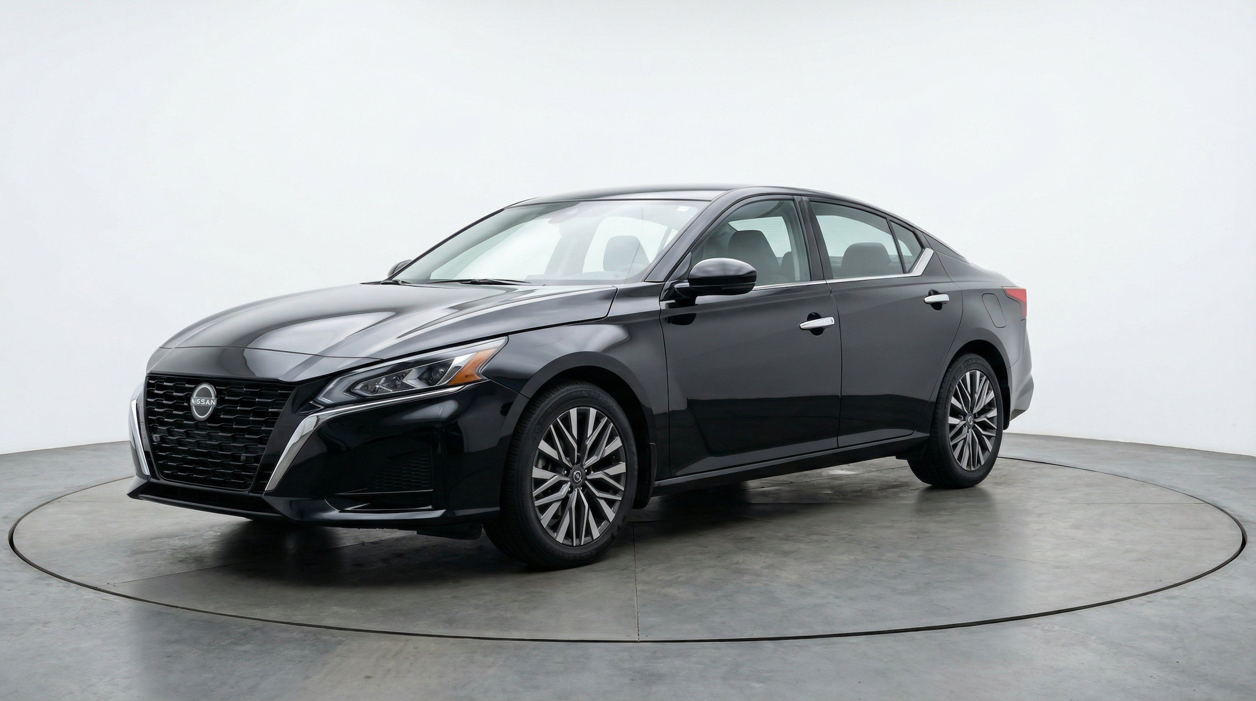 Thumbnail: 2025 Nissan Altima - 3