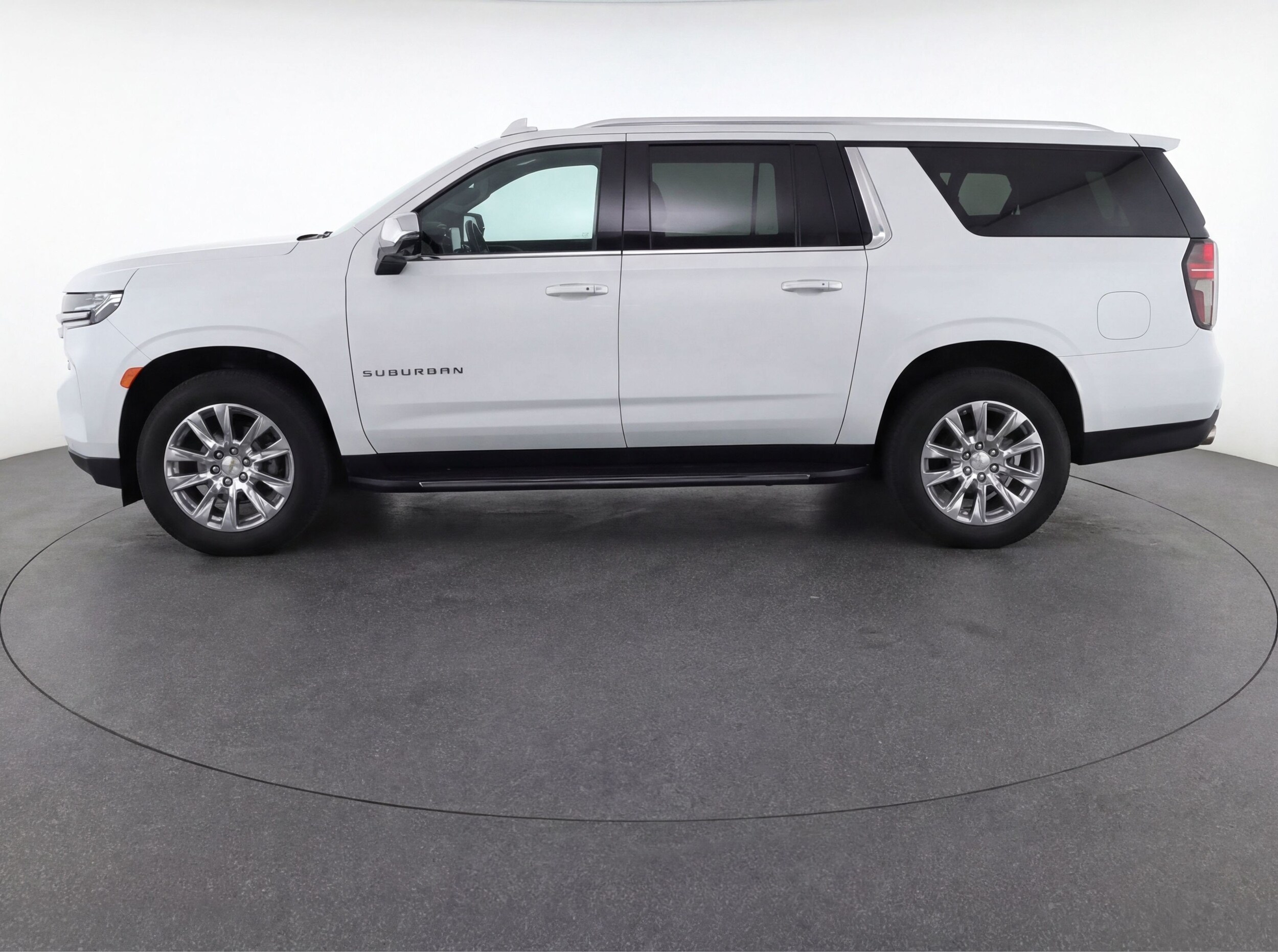Thumbnail: 2023 Chevrolet Suburban - 5