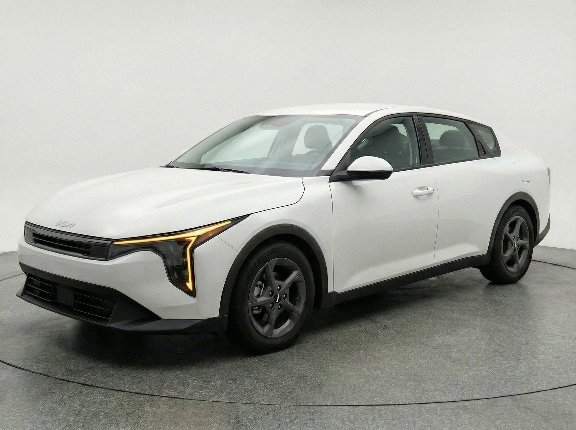Thumbnail: 2025 Kia K4 - 3