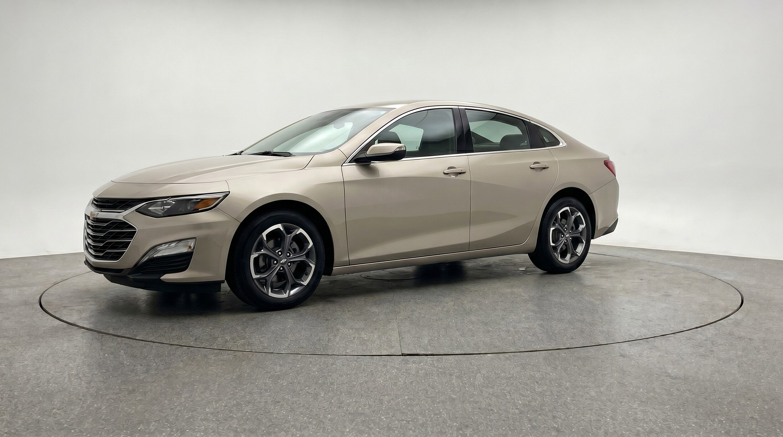 Thumbnail: 2024 Chevrolet Malibu - 3