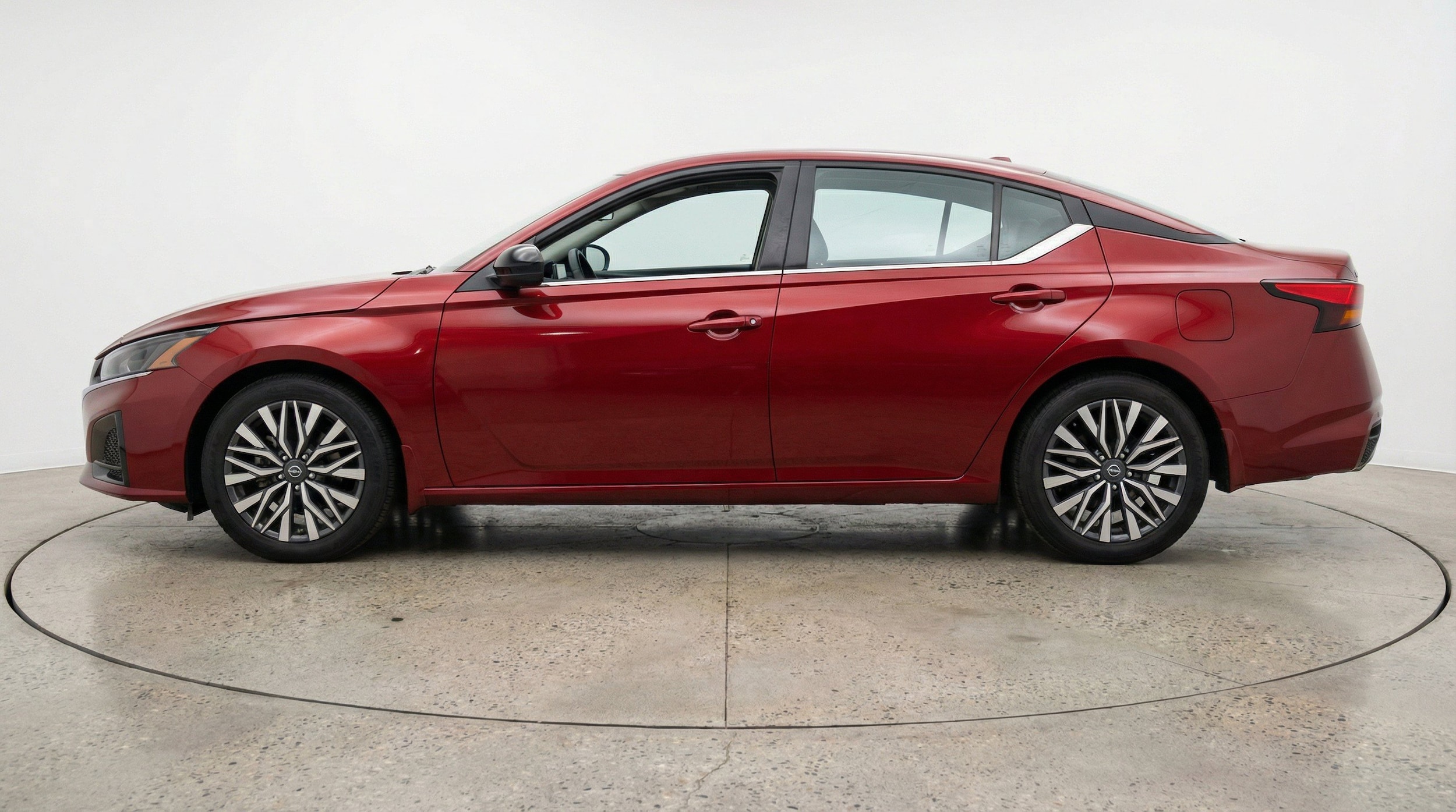 Thumbnail: 2025 Nissan Altima - 5