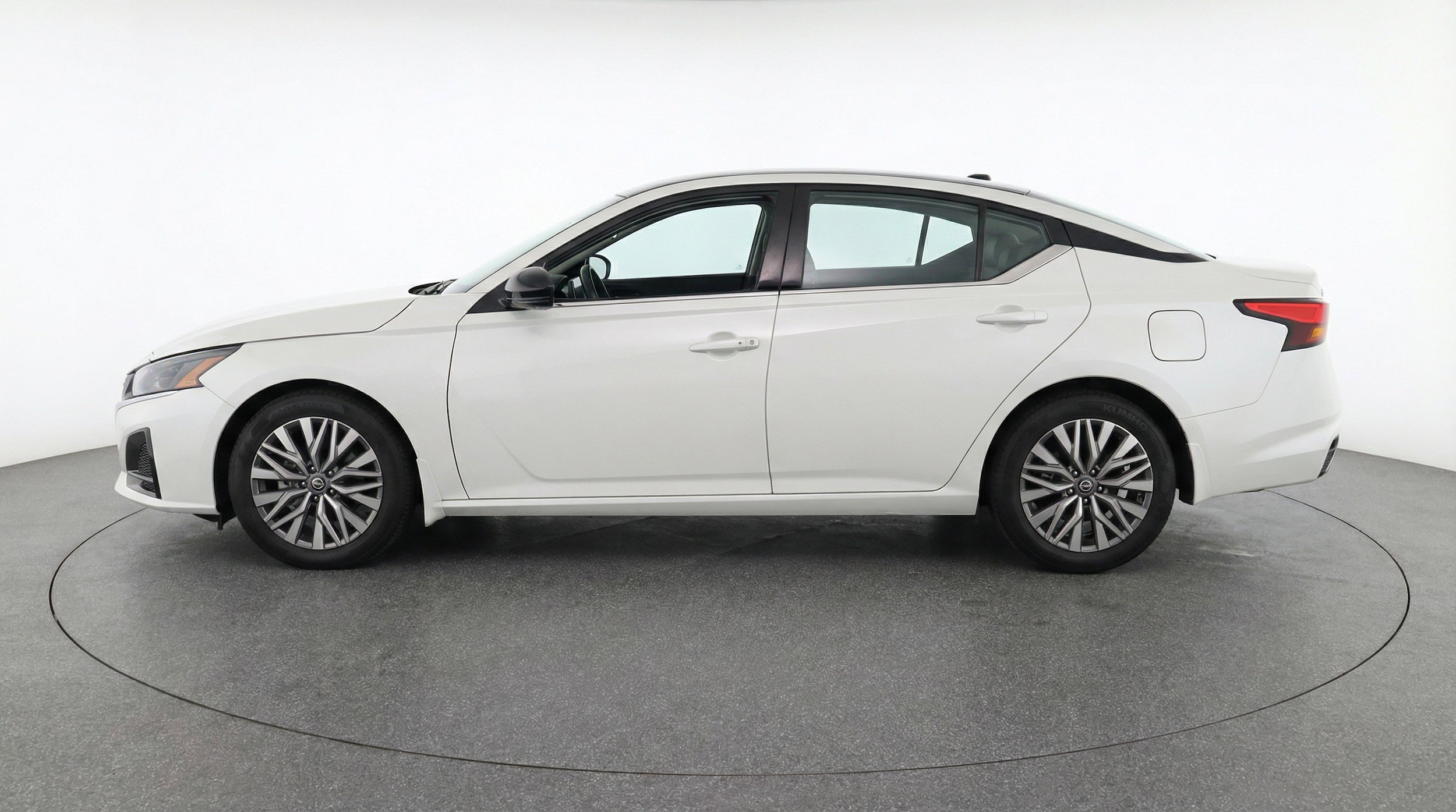 Thumbnail: 2025 Nissan Altima - 5