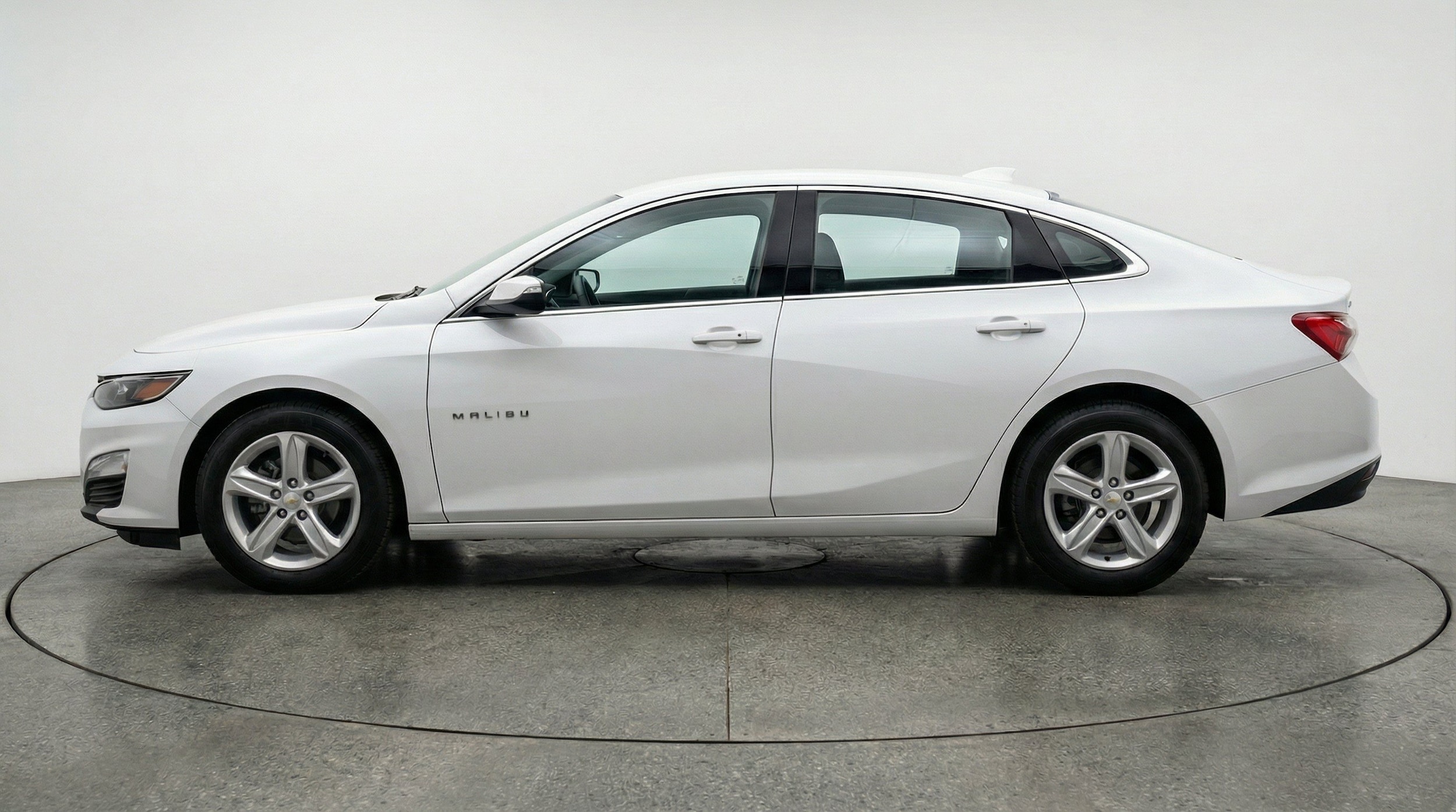 Thumbnail: 2024 Chevrolet Malibu - 5