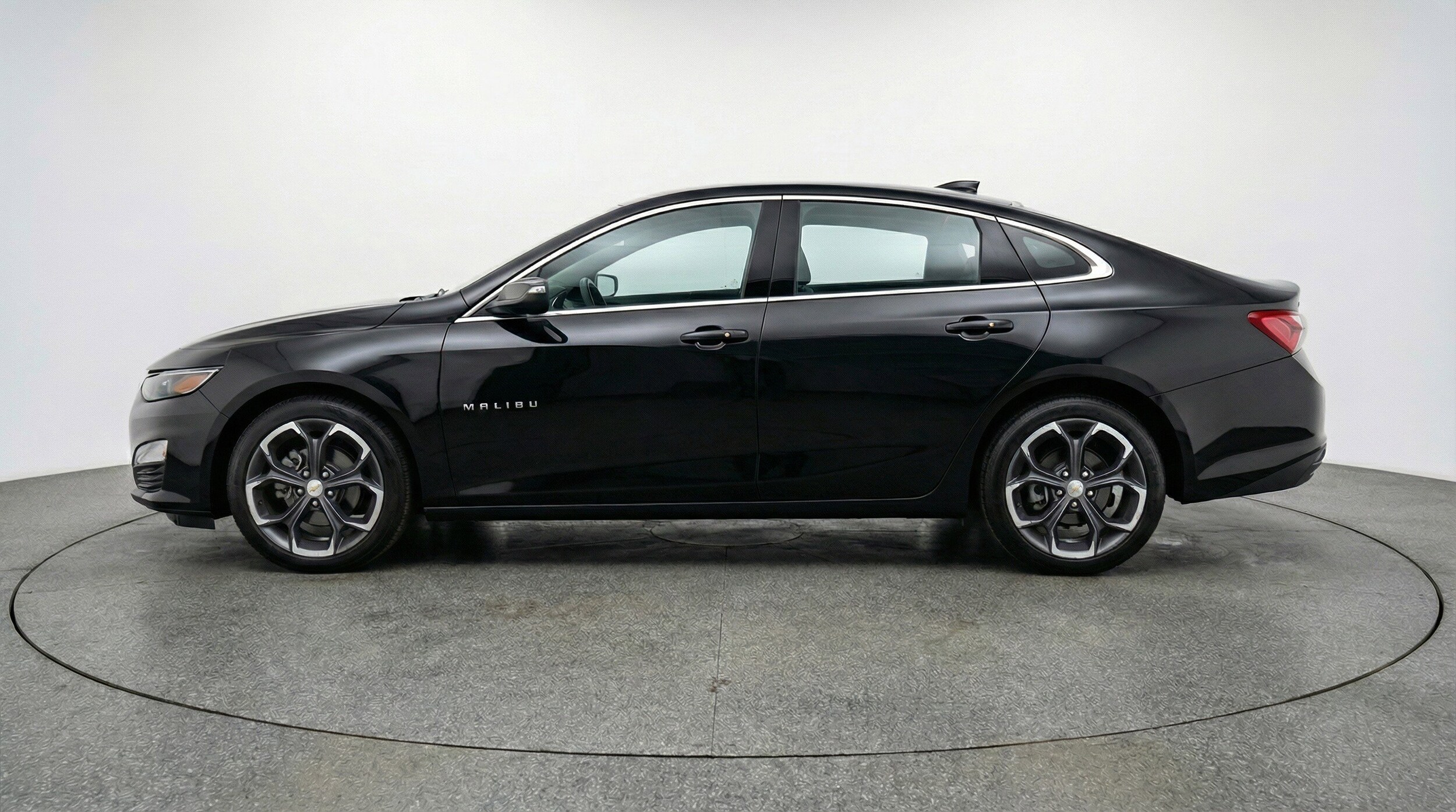 Thumbnail: 2024 Chevrolet Malibu - 5