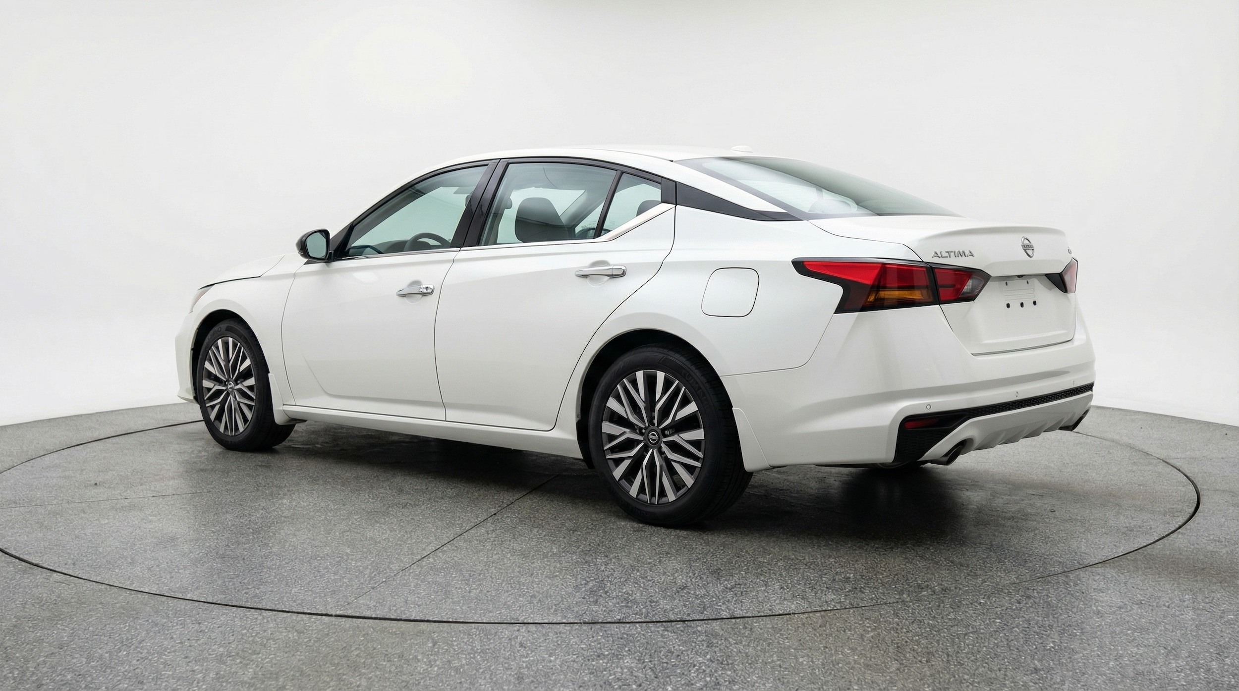 Thumbnail: 2025 Nissan Altima - 5