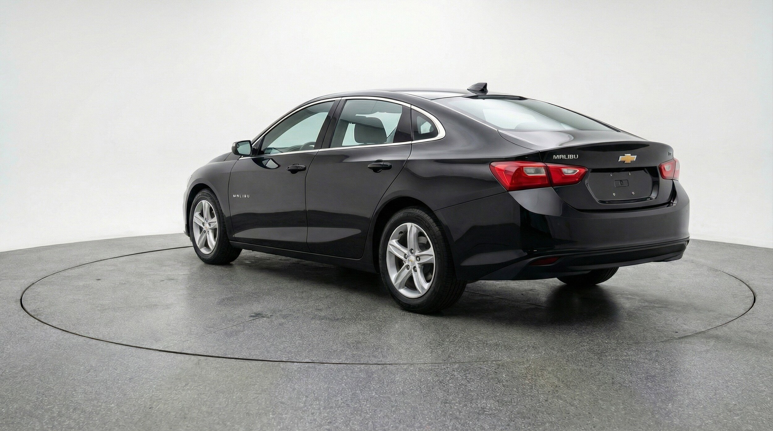 Thumbnail: 2024 Chevrolet Malibu - 6