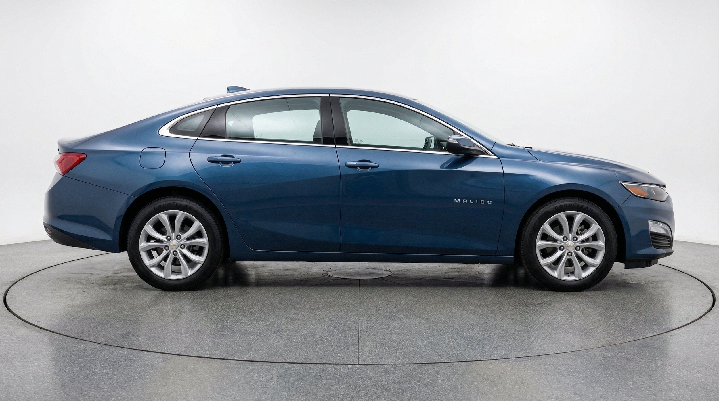 Thumbnail: 2024 Chevrolet Malibu - 11