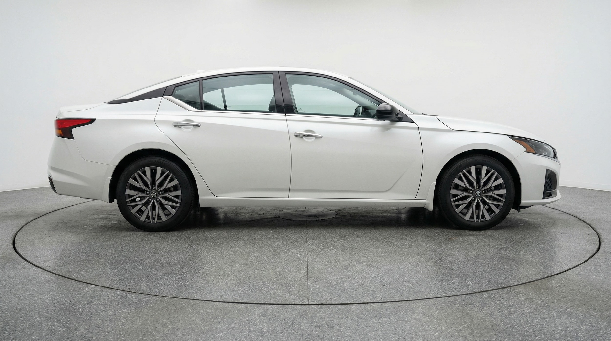 Thumbnail: 2025 Nissan Altima - 8