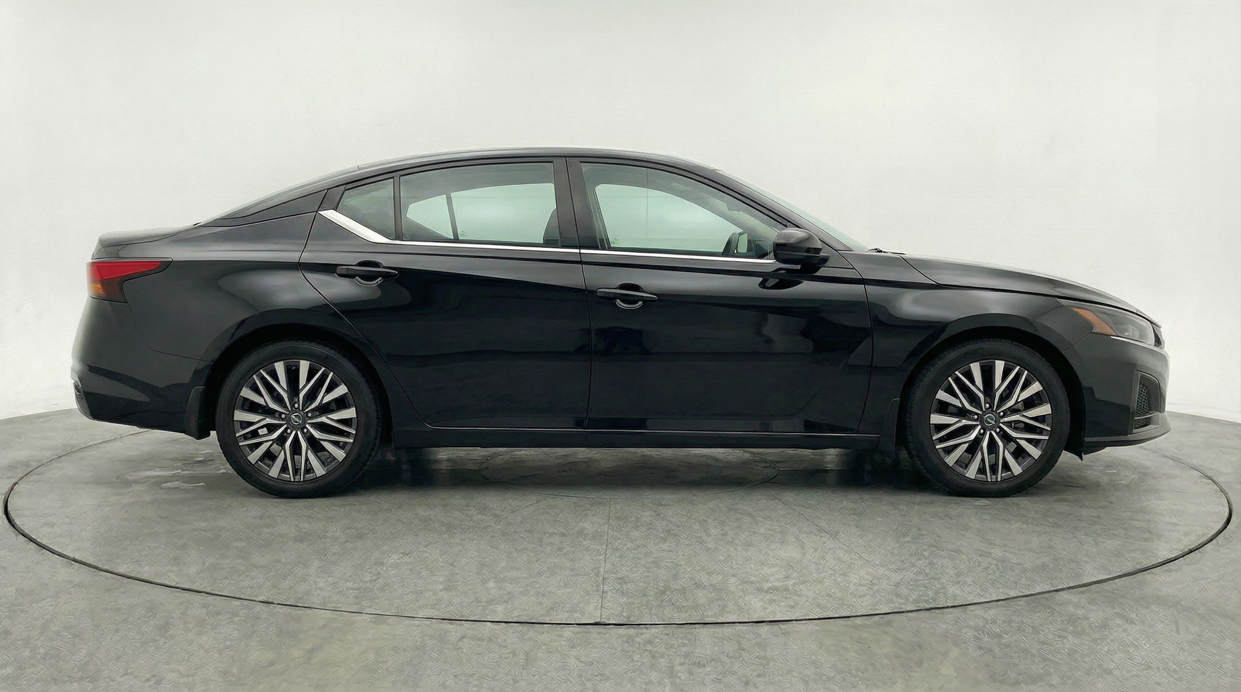 Thumbnail: 2025 Nissan Altima - 11