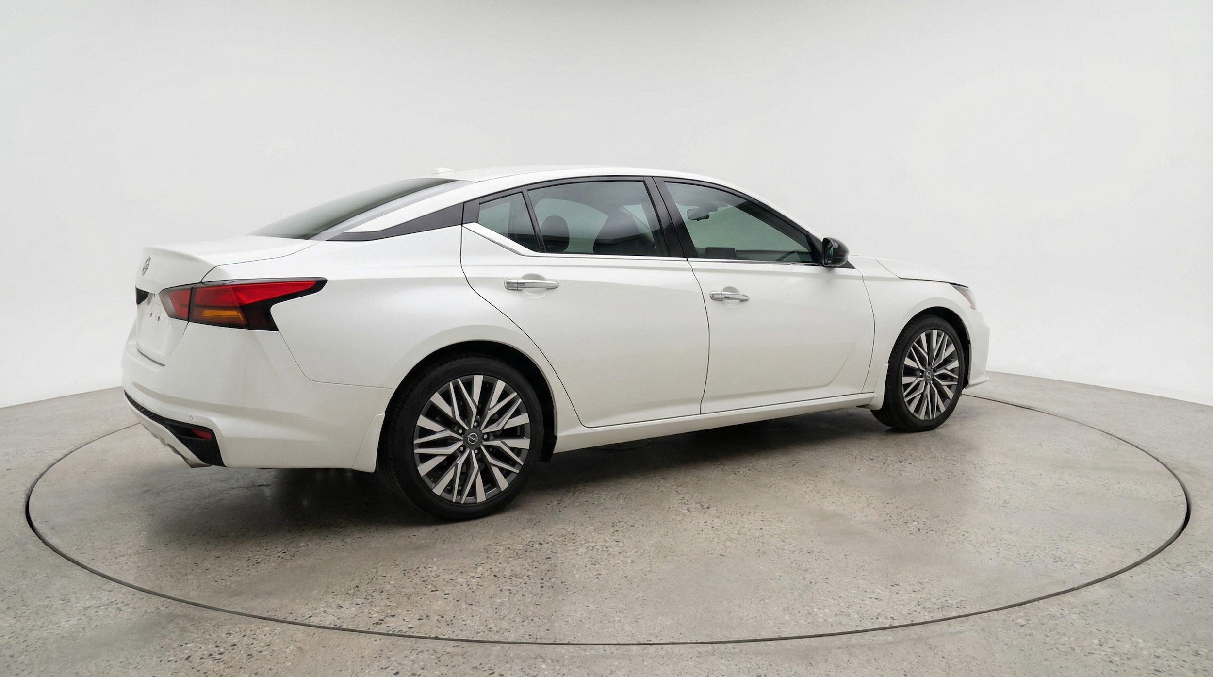 Thumbnail: 2025 Nissan Altima - 9