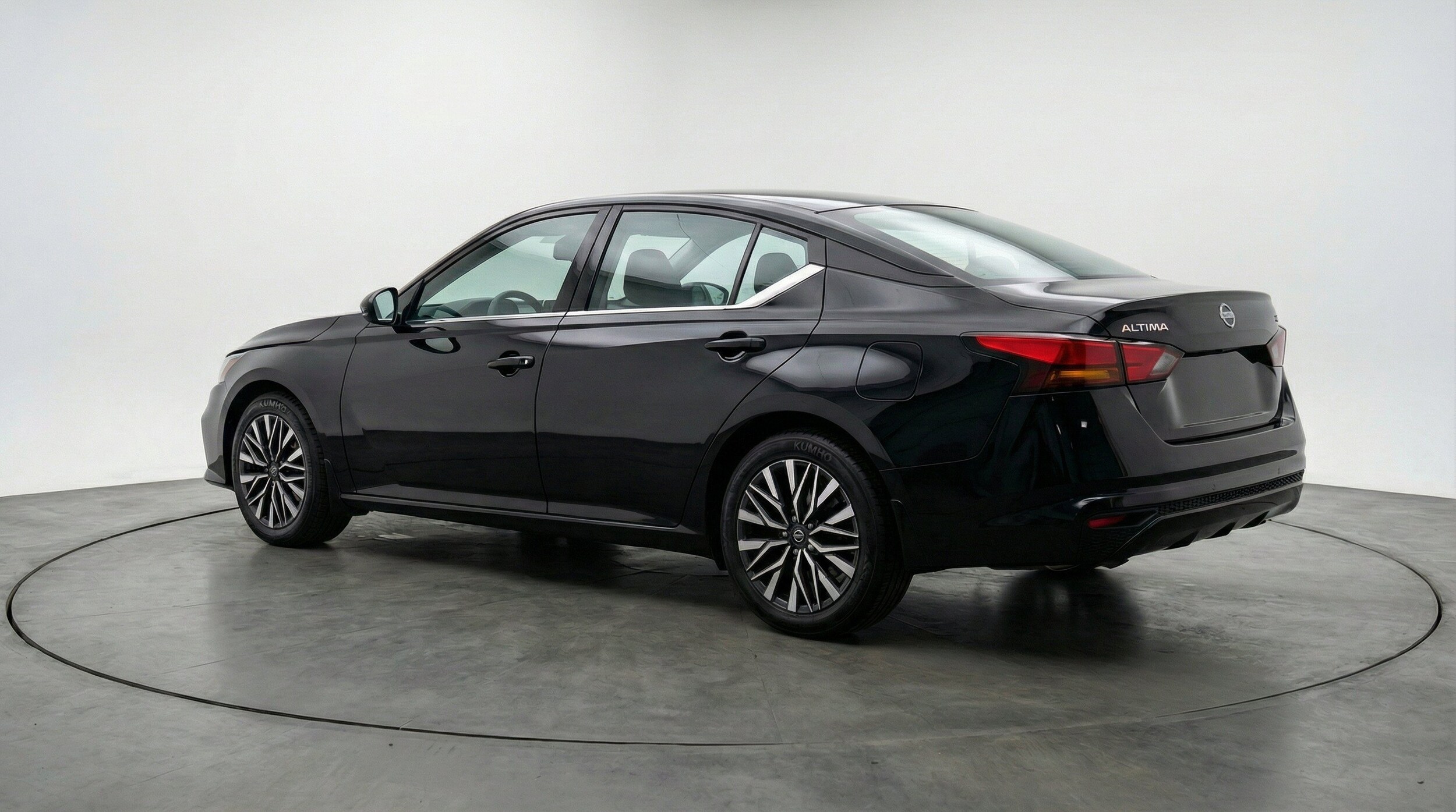 Thumbnail: 2025 Nissan Altima - 6