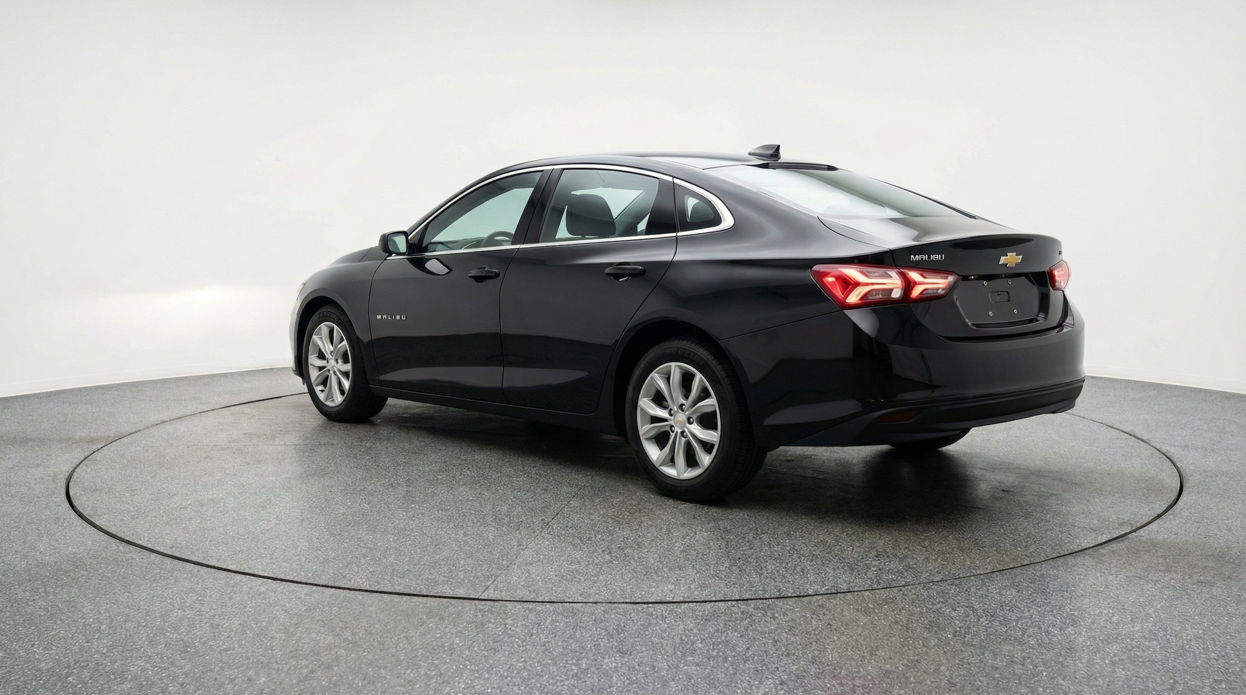 Thumbnail: 2024 Chevrolet Malibu - 6