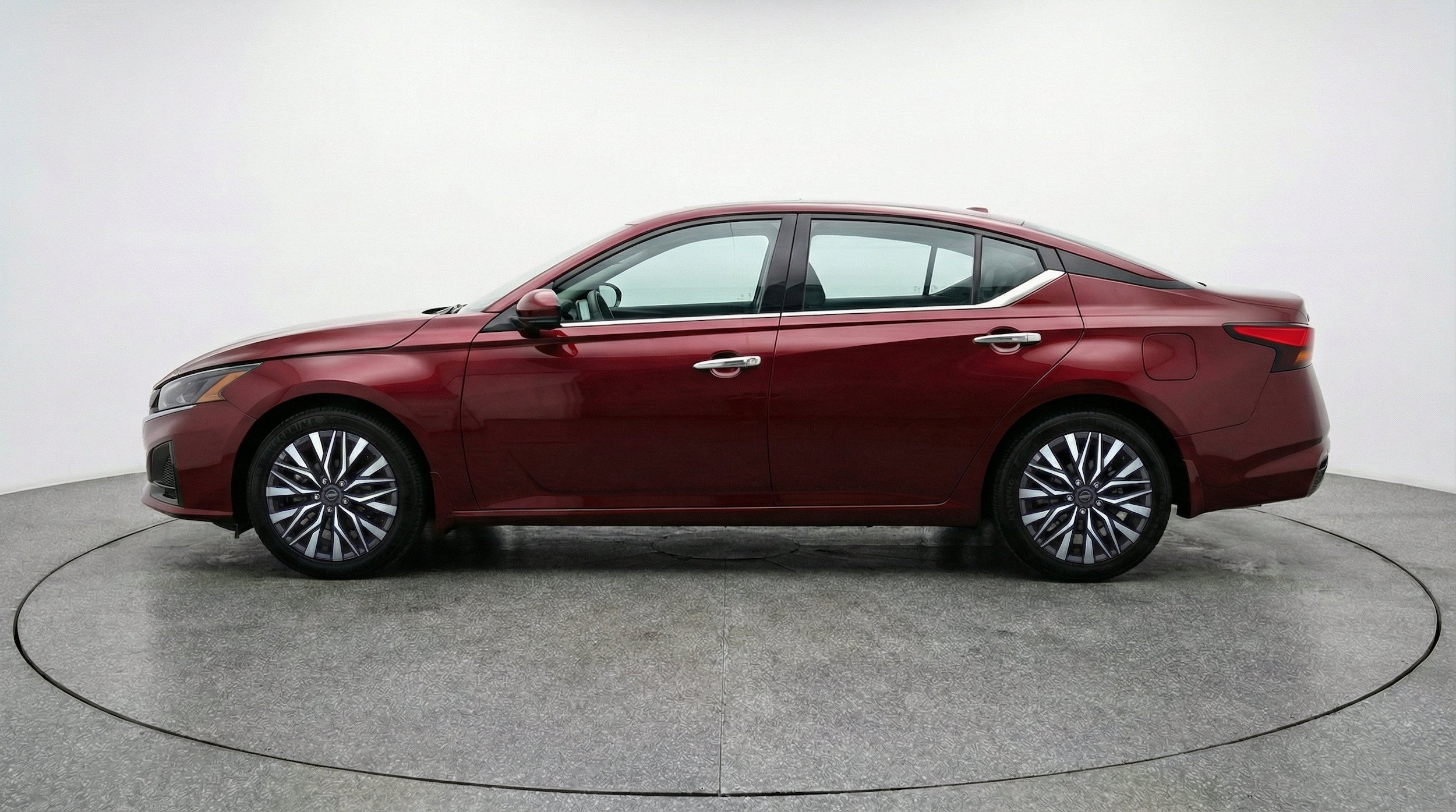 Thumbnail: 2025 Nissan Altima - 5