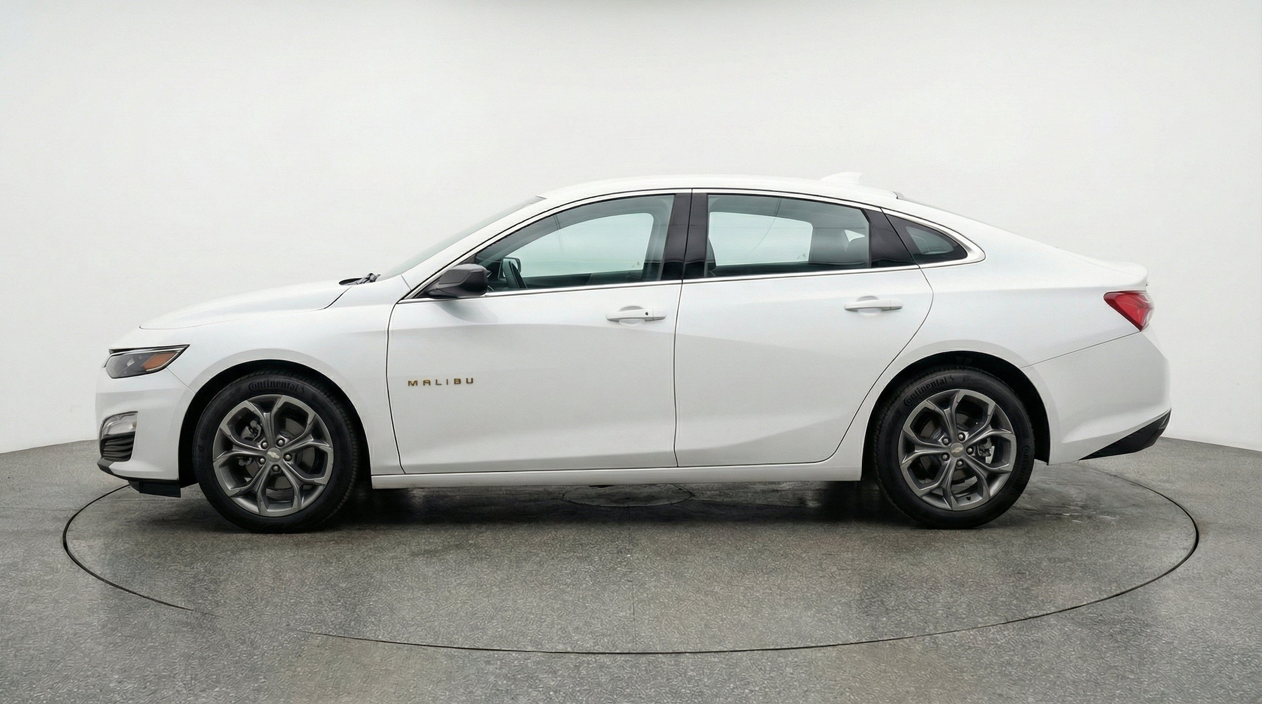 Thumbnail: 2024 Chevrolet Malibu - 5