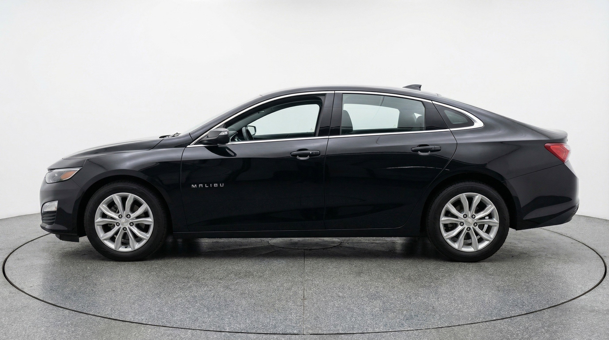 Thumbnail: 2024 Chevrolet Malibu - 5