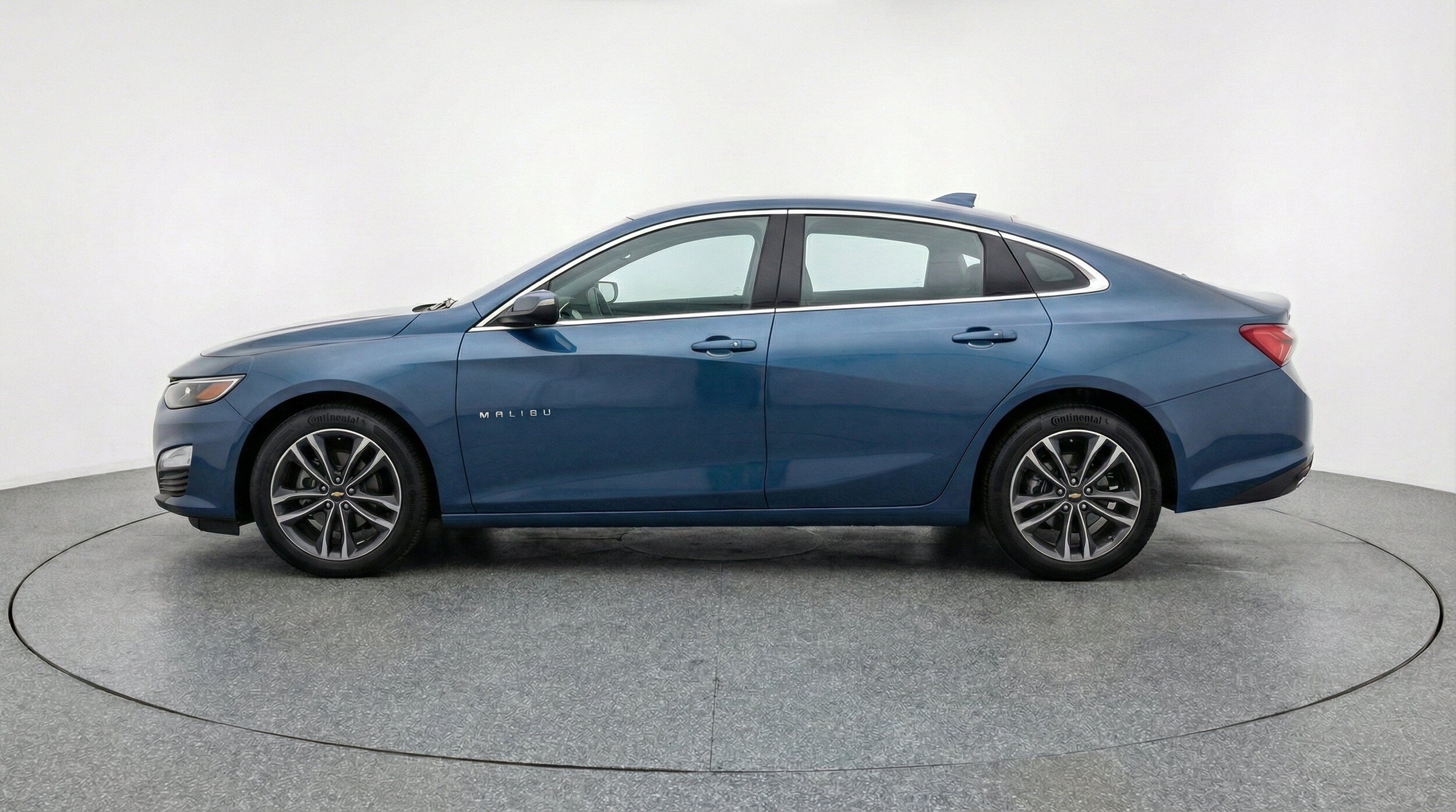 Thumbnail: 2024 Chevrolet Malibu - 5