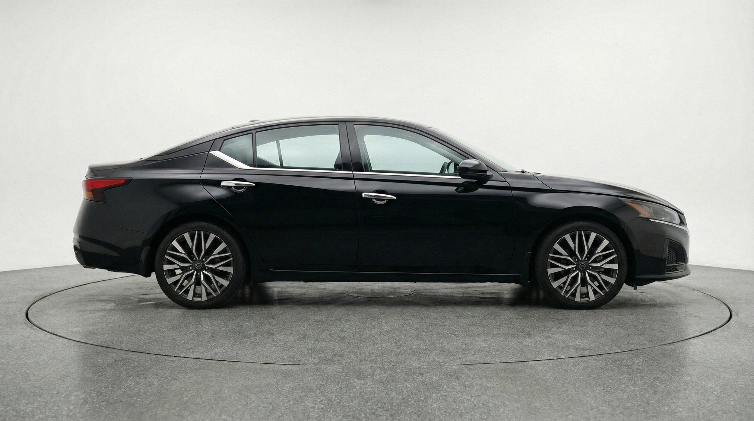 Thumbnail: 2025 Nissan Altima - 11