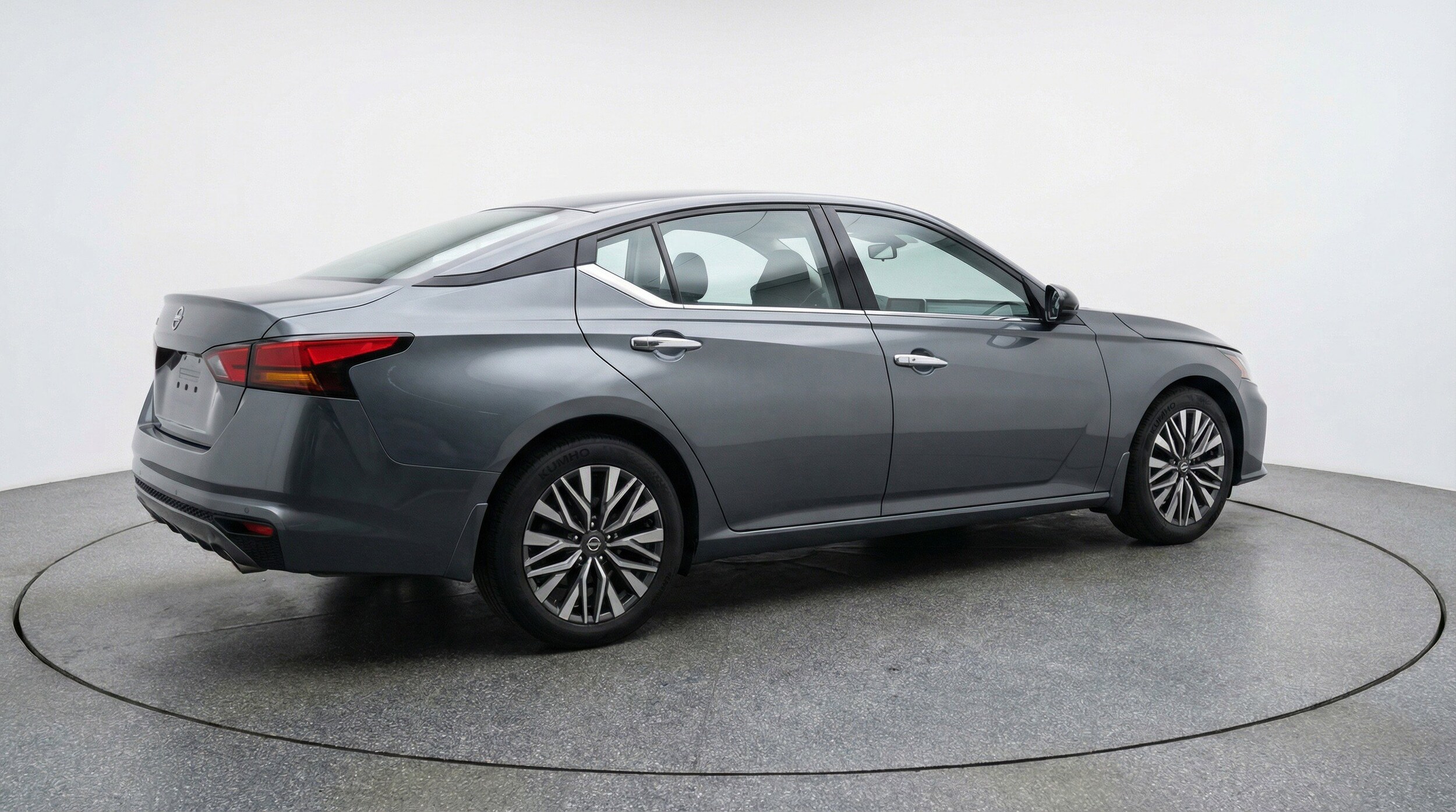 Thumbnail: 2025 Nissan Altima - 9