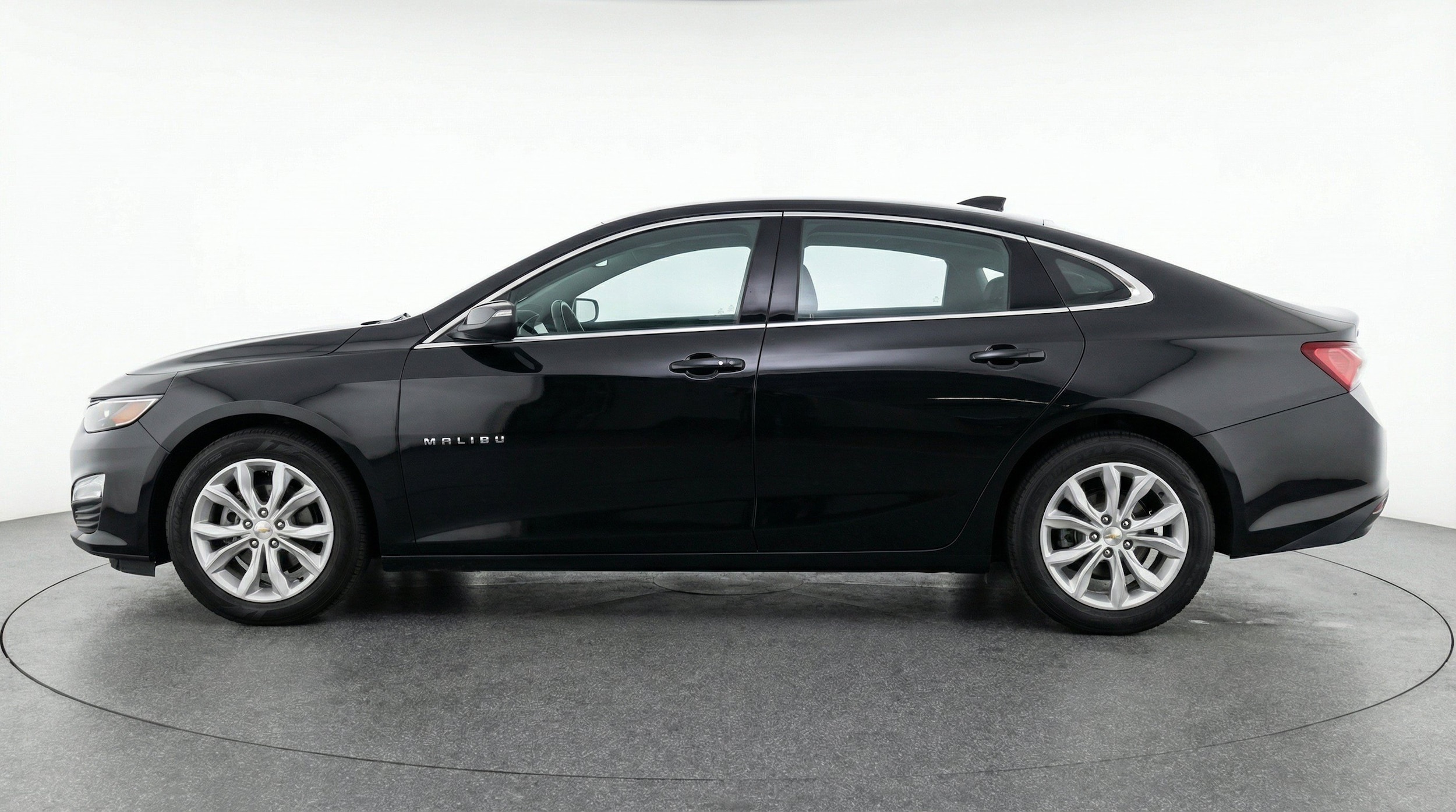 Thumbnail: 2024 Chevrolet Malibu - 5