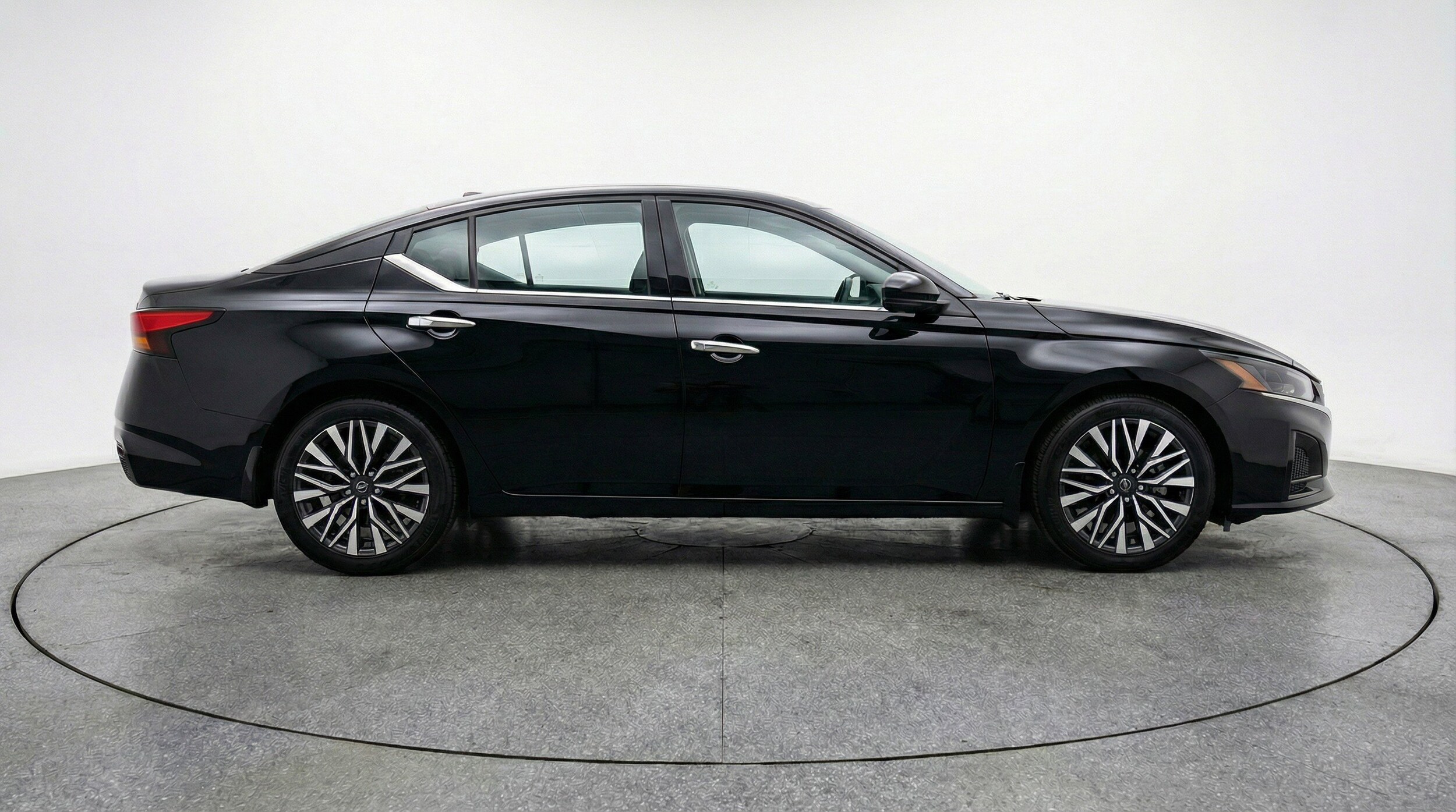 Thumbnail: 2025 Nissan Altima - 11