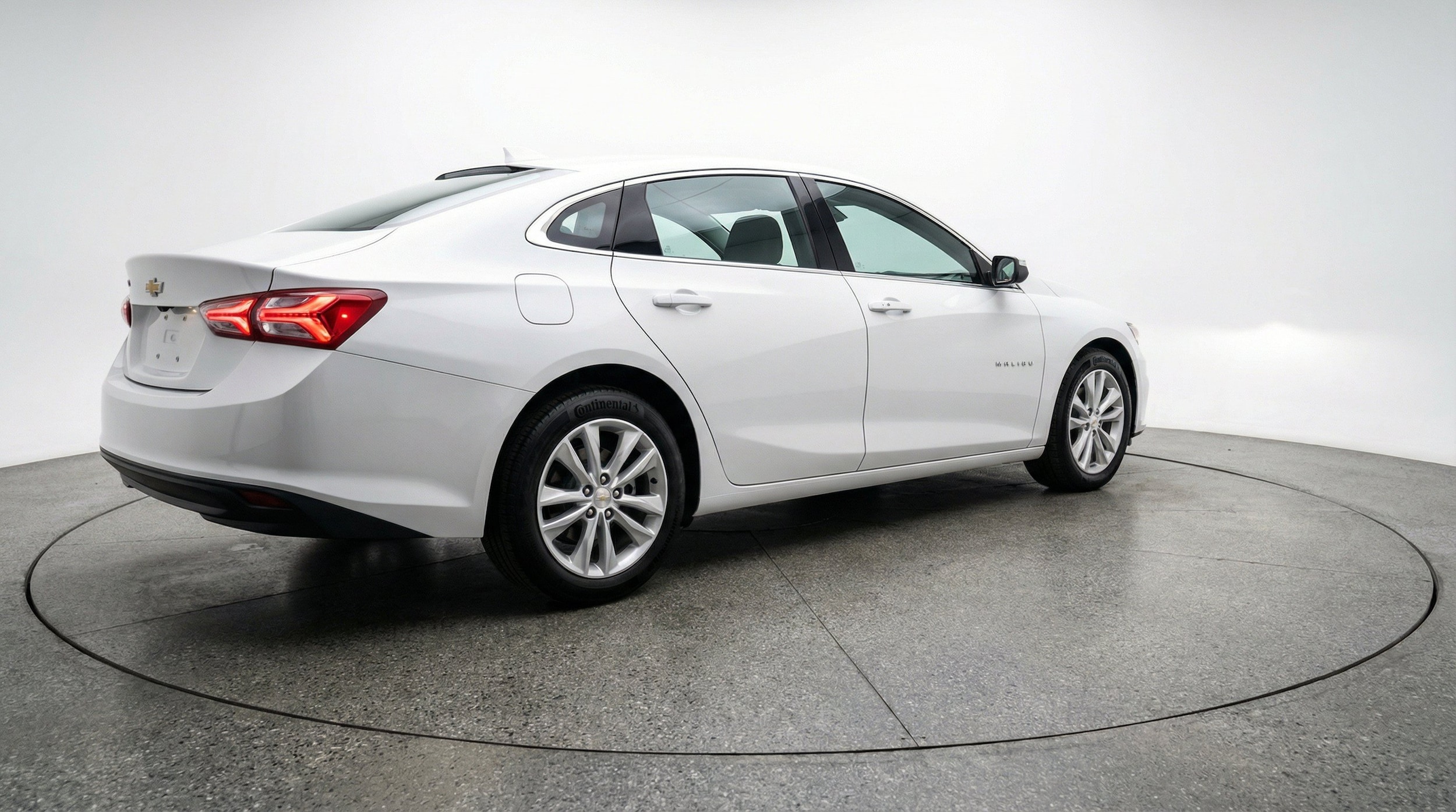 Thumbnail: 2024 Chevrolet Malibu - 9