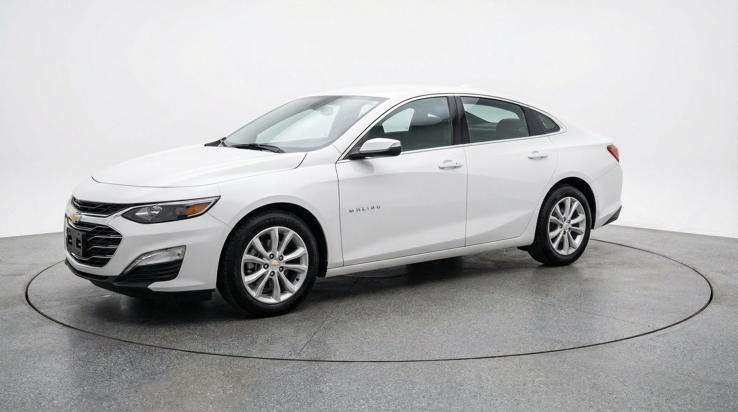 Thumbnail: 2024 Chevrolet Malibu - 3