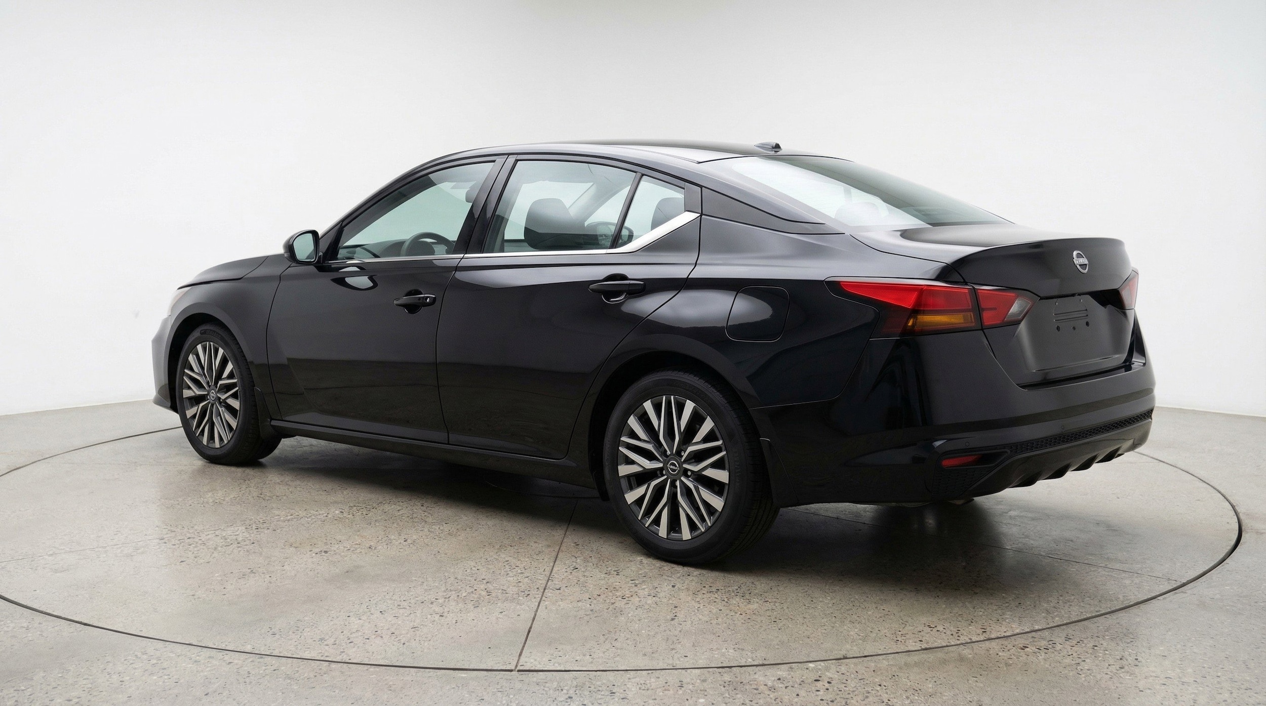 Thumbnail: 2025 Nissan Altima - 6