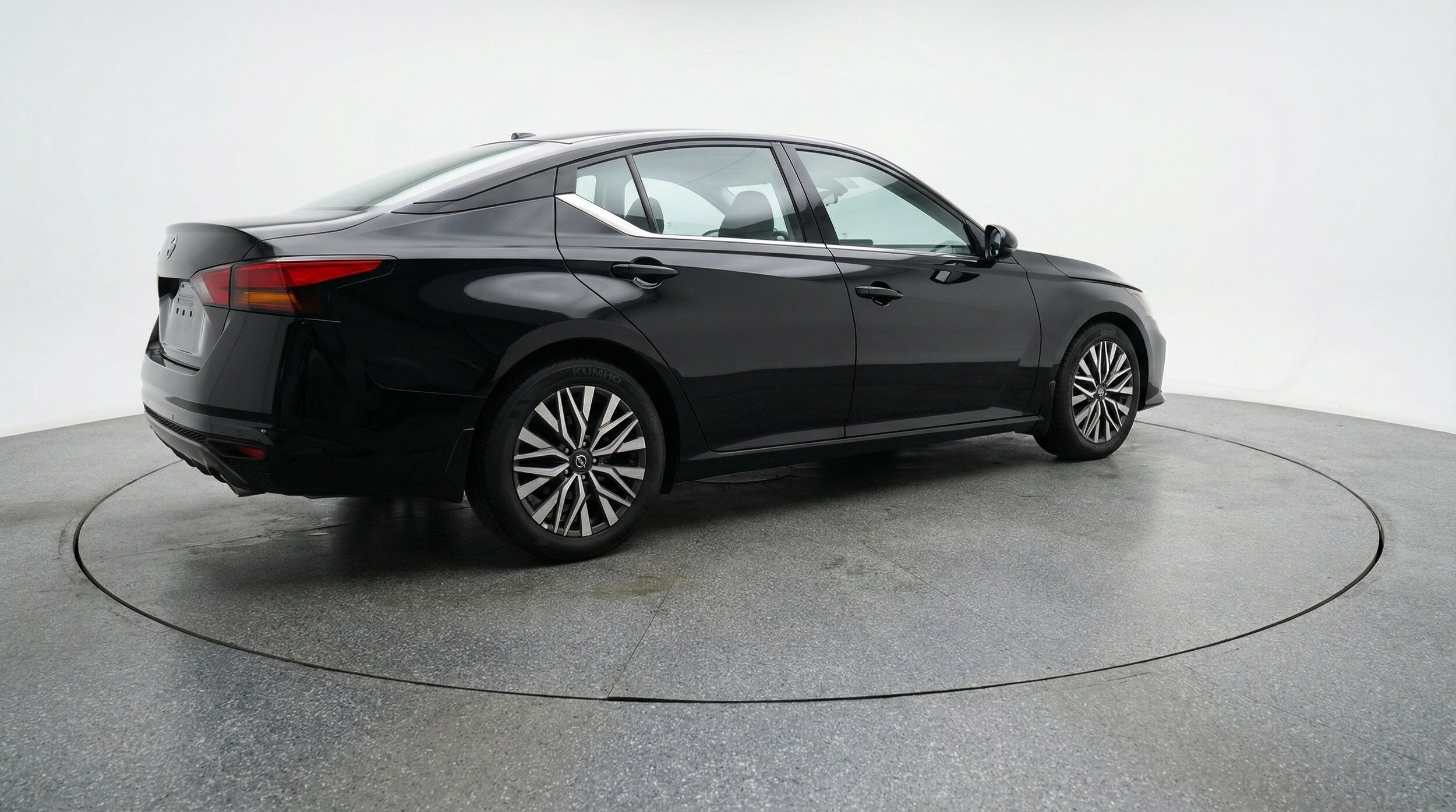 Thumbnail: 2025 Nissan Altima - 9