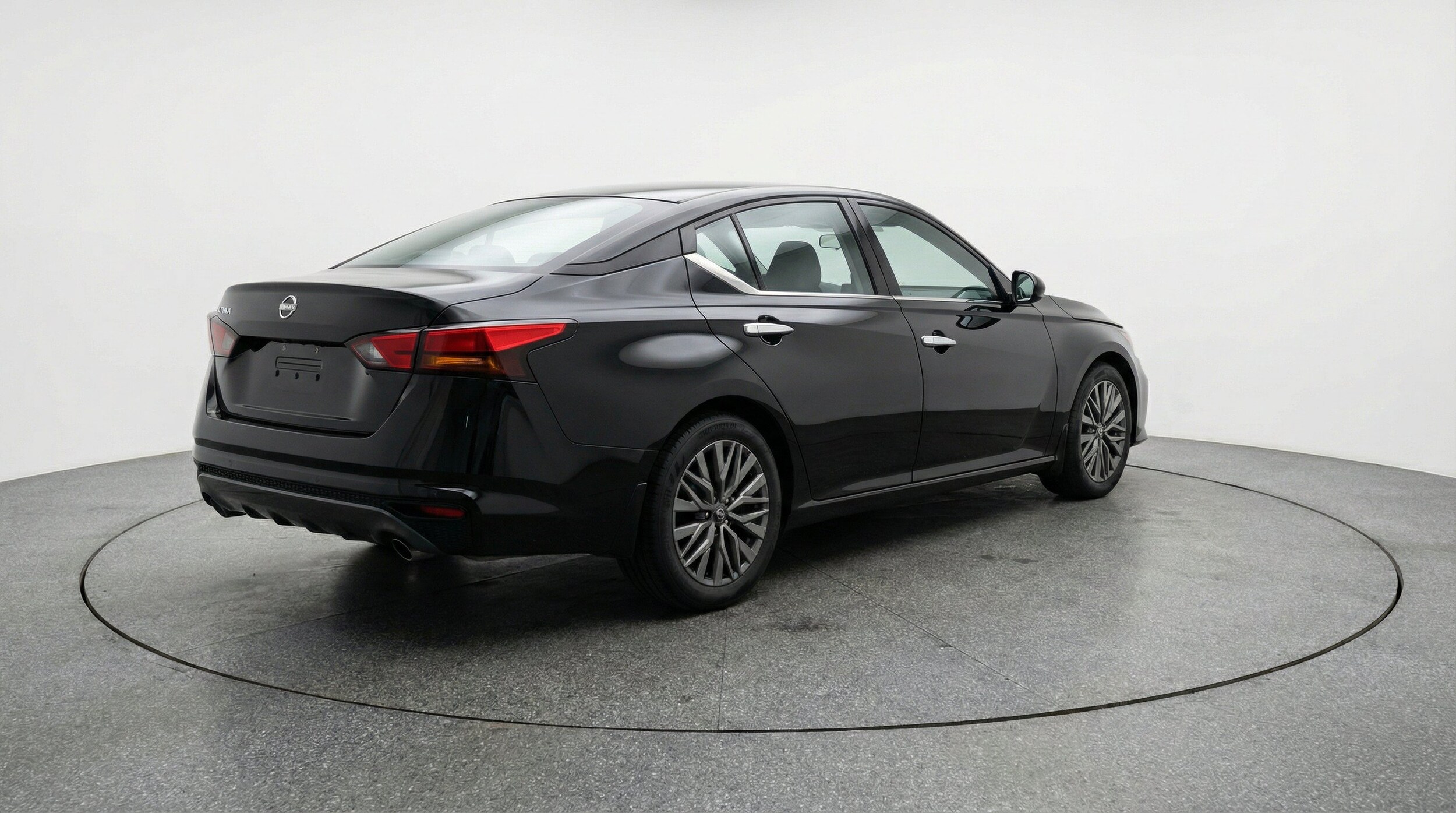 Thumbnail: 2025 Nissan Altima - 9