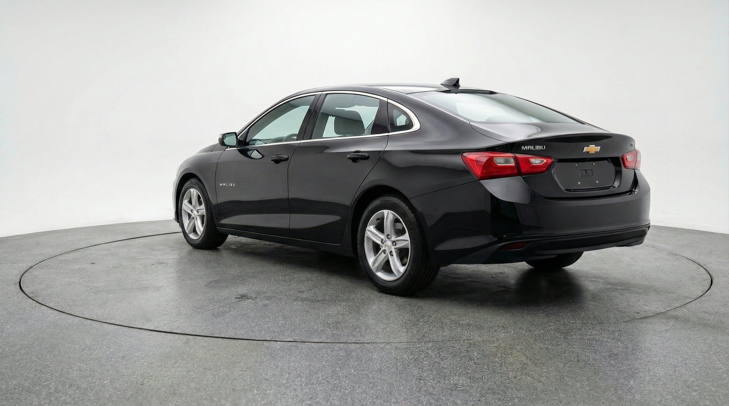 Thumbnail: 2024 Chevrolet Malibu - 6