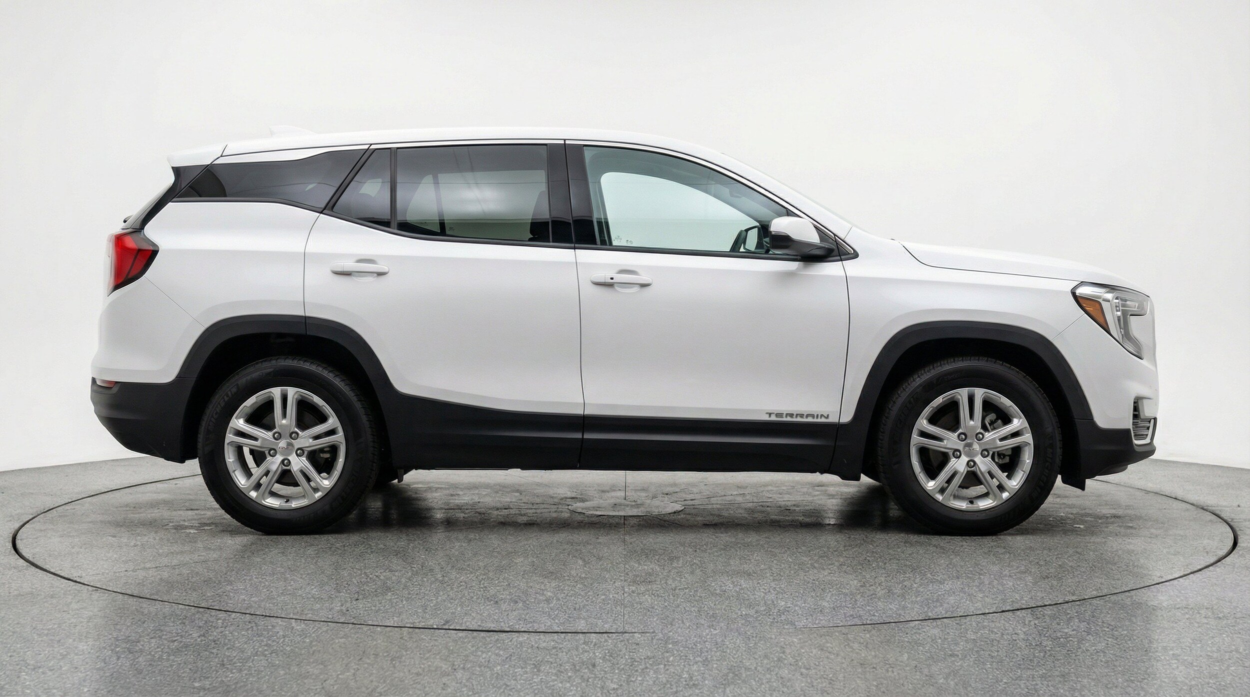 Thumbnail: 2024 GMC Terrain - 11