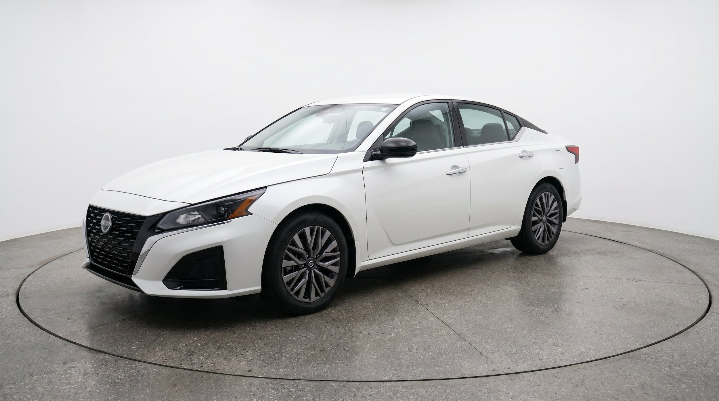 Thumbnail: 2025 Nissan Altima - 3