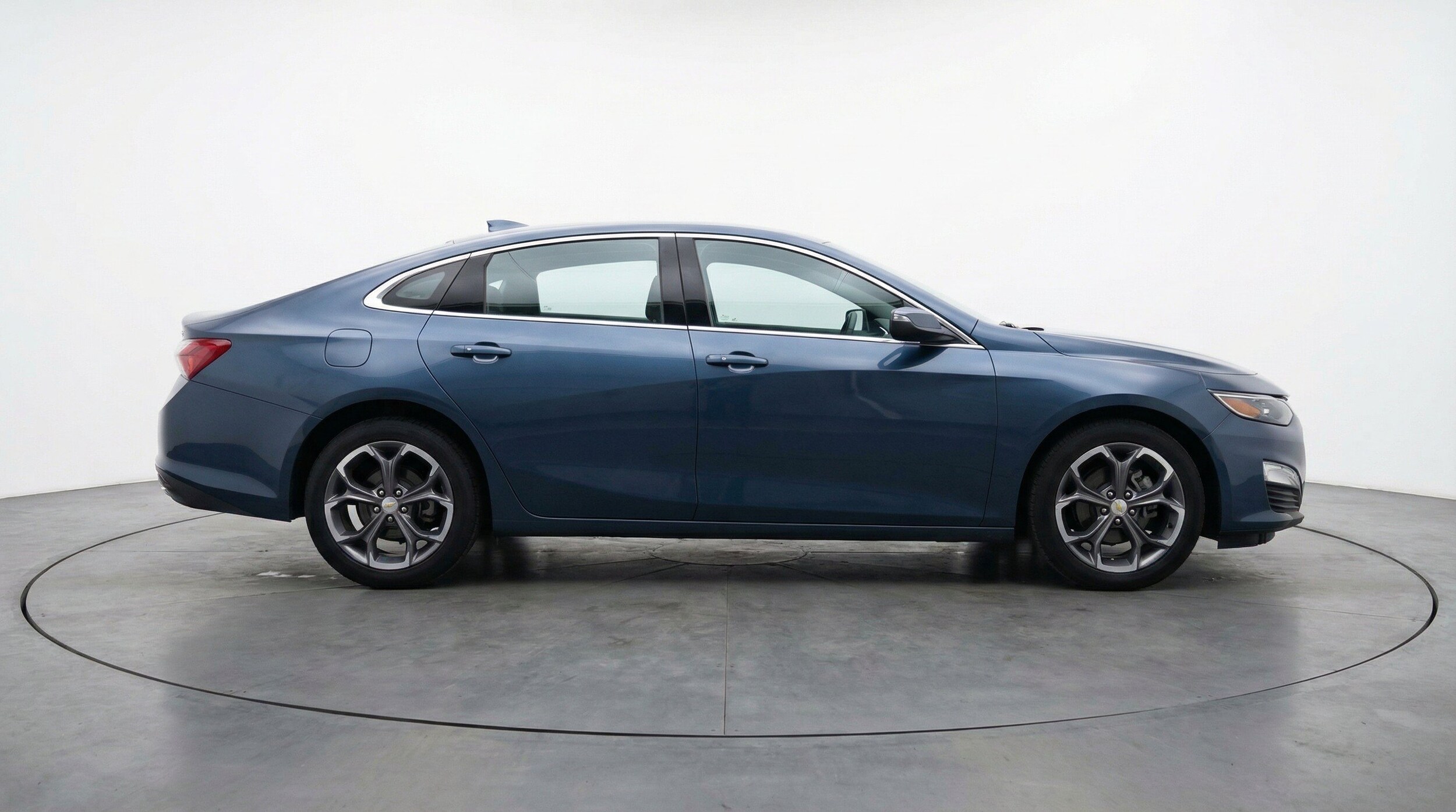 Thumbnail: 2024 Chevrolet Malibu - 11