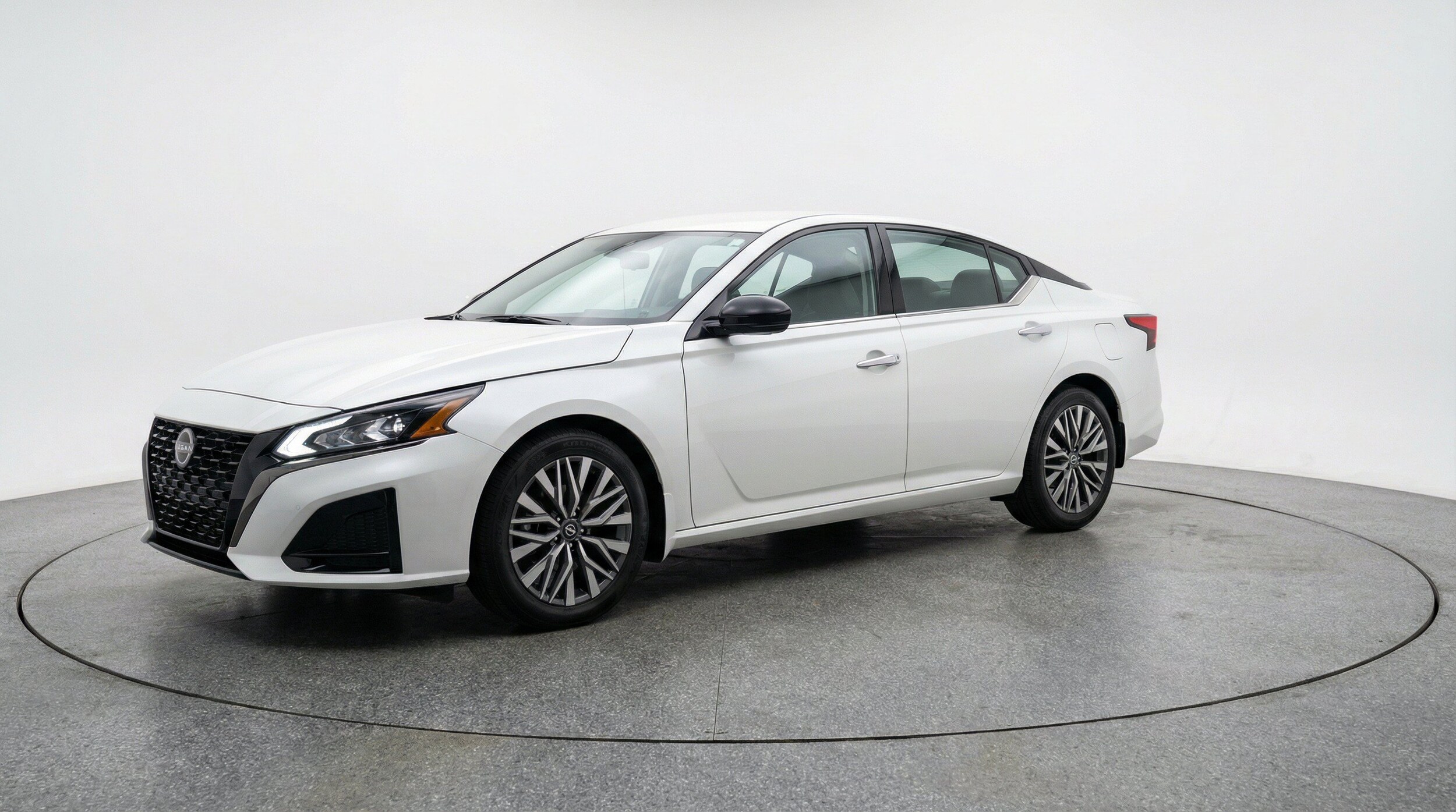 Thumbnail: 2025 Nissan Altima - 3