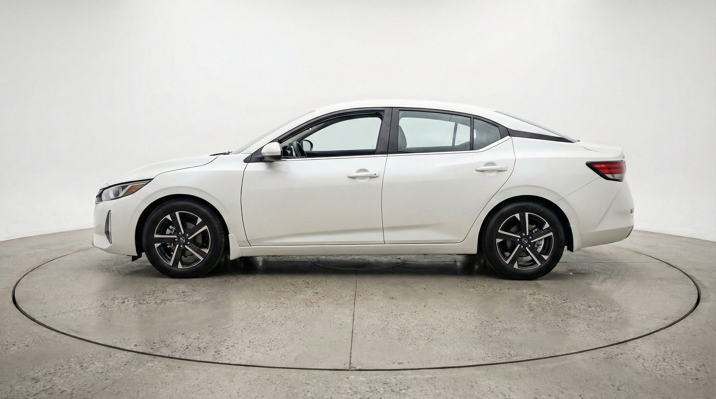 Thumbnail: 2025 Nissan Sentra - 5