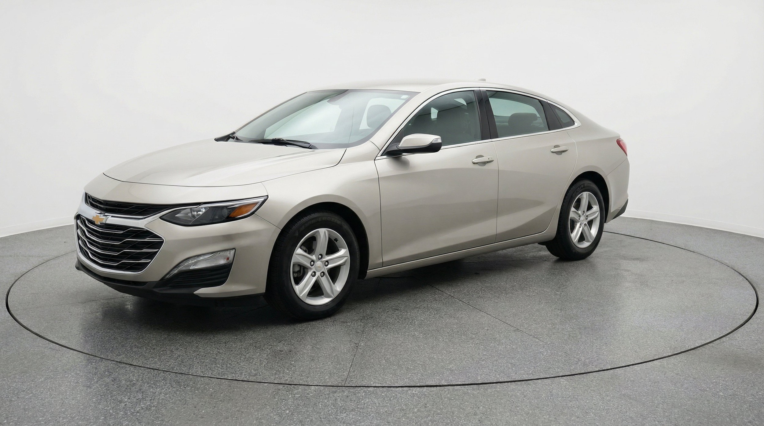 Thumbnail: 2024 Chevrolet Malibu - 3